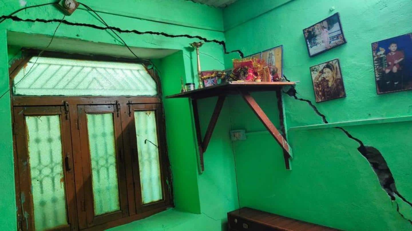 जम्मू-कश्मीर: डोडा जिले के 7 मकानों में पड़ीं जोशीमठ जैसी दरारें, लोगों ने घर छोड़ा