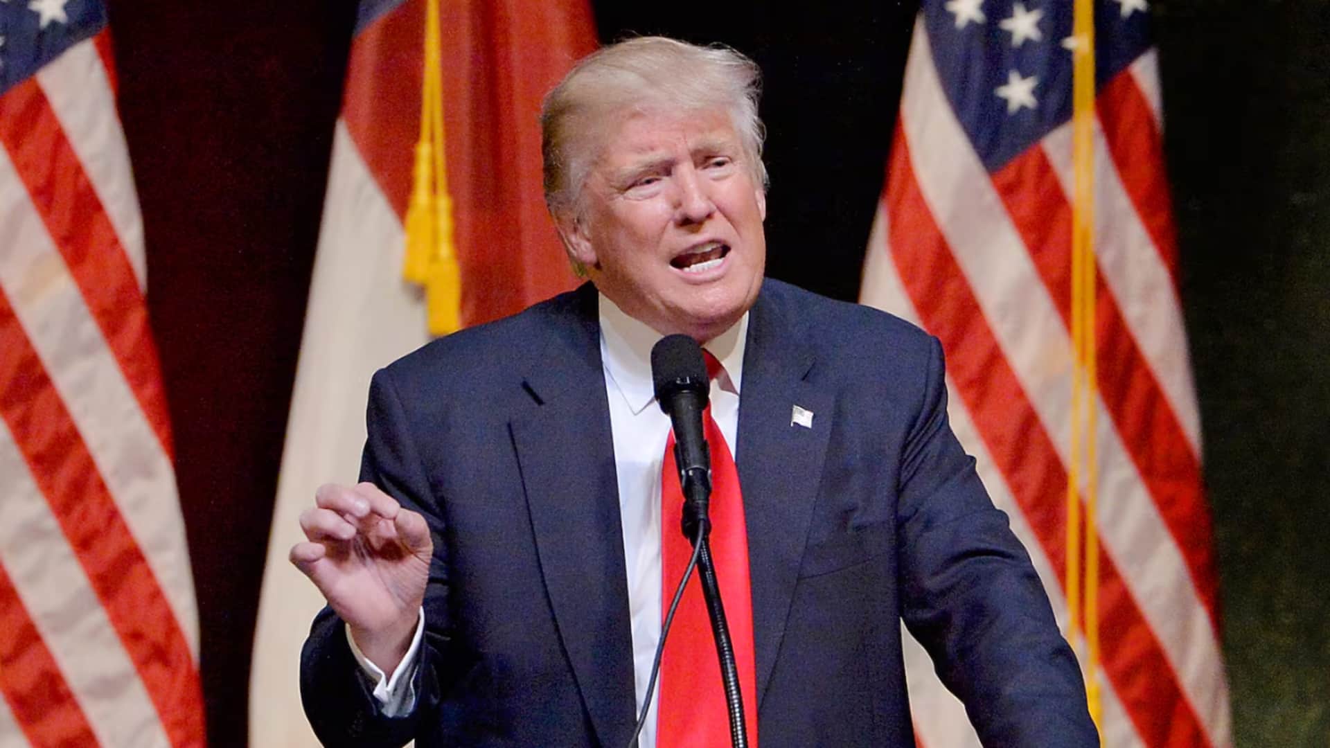 #NewsBytesExplainer: क्या ट्रंप को लौटाना होगा वसूला गया टैरिफ, आगे क्या-क्या हो सकता है?