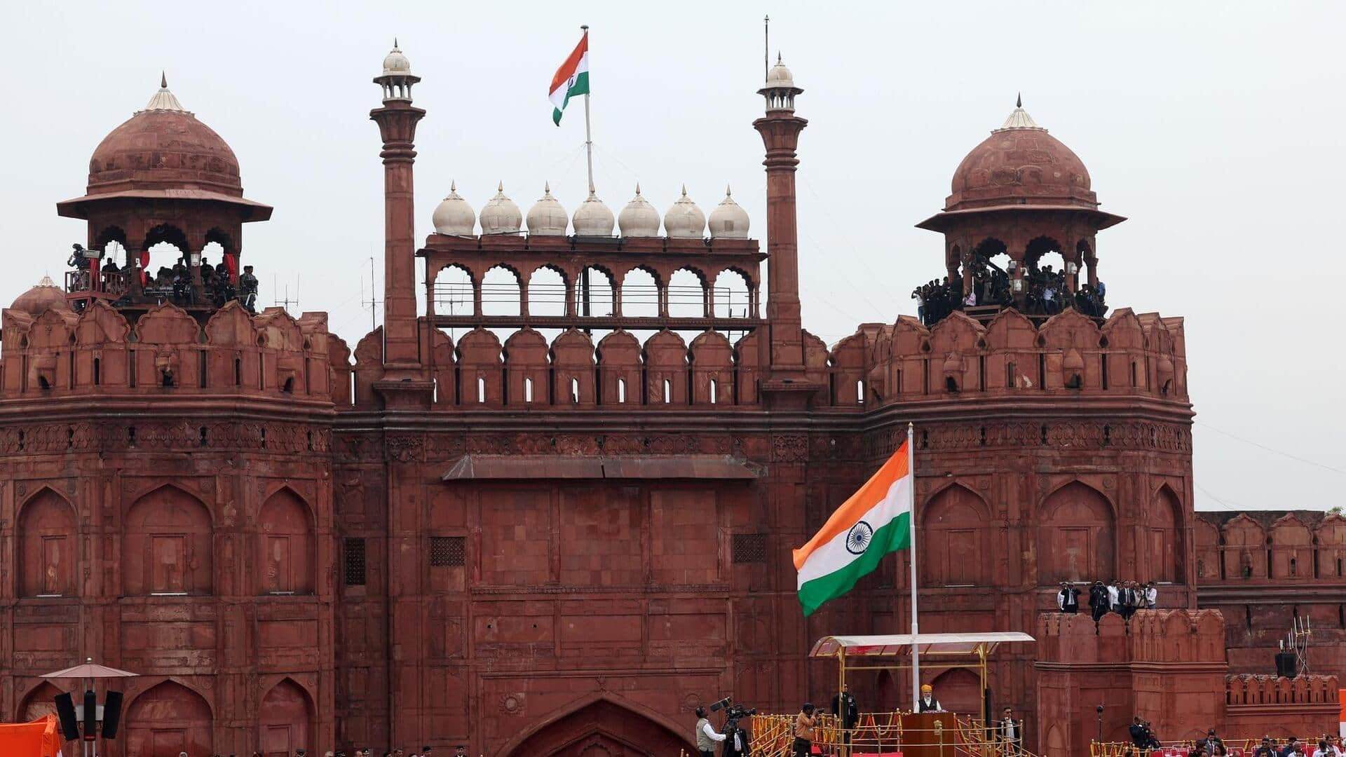 दिल्ली में 15 अगस्त को कैसी रहेगी सुरक्षा व्यवस्था? जानिए मार्ग परिवर्तन, यातायात और पाबंदियां