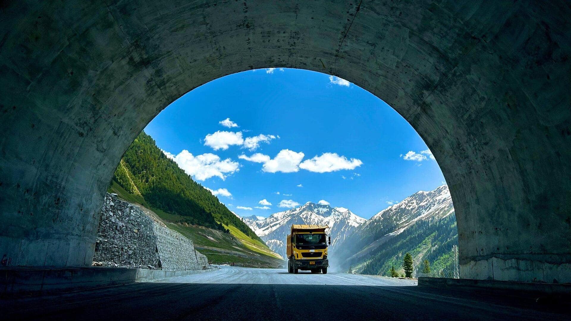 कश्मीर से लद्दाख के बीच दूरी होगी कम, जोजिला सुरंग का काम 9 जून तक पूरा