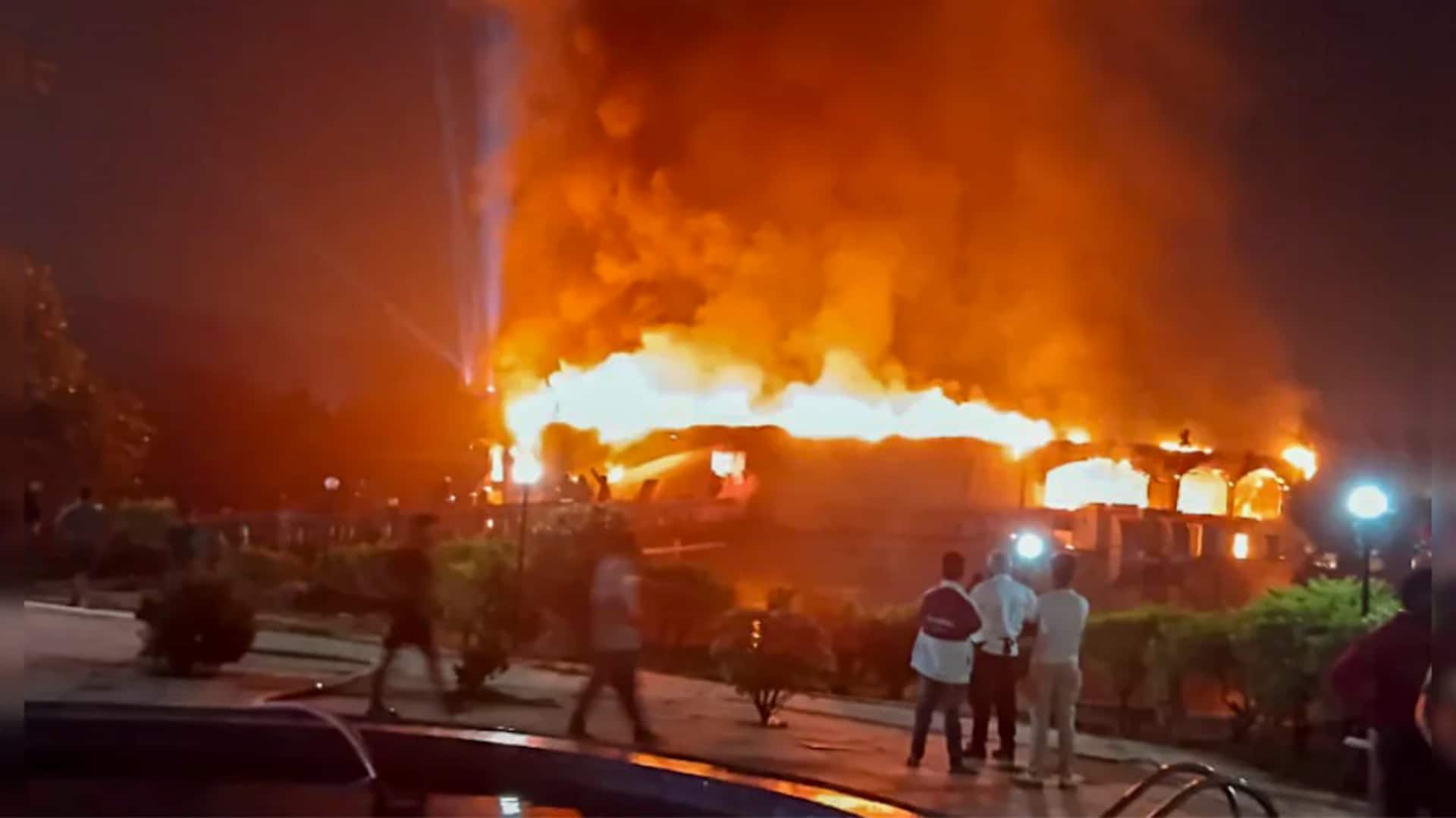 गोवा के नाइट क्लब में लगी भीषण आग, पर्यटकों समेत 25 की मौत