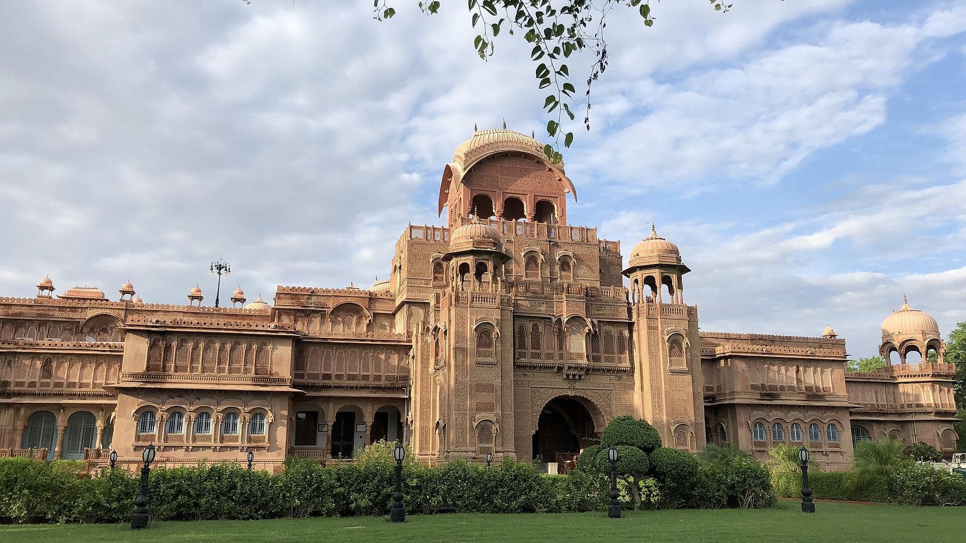 देखते ही बनती है बीकानेर के लक्ष्मी निवास पैलेस की सुंदरता, जानिए इसकी खास बातें