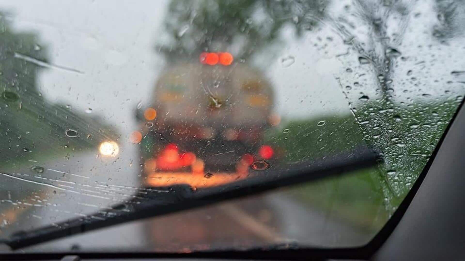 बारिश में कैसे बढ़ाएं कार की विजिबिलिटी? अपनाएं ये आसान तरीके 