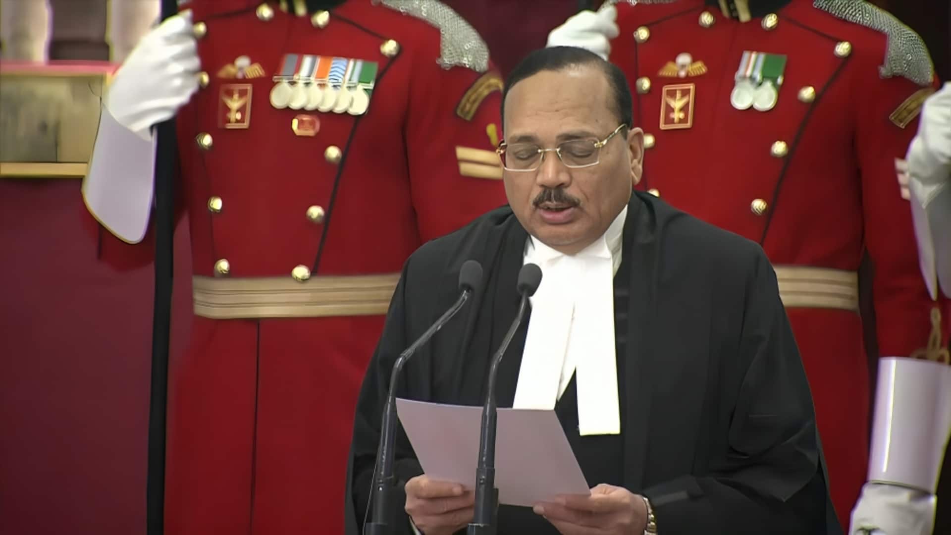 न्यायमूर्ति सूर्यकांत ने ली CJI पद की शपथ, 14 महीने का होगा कार्यकाल