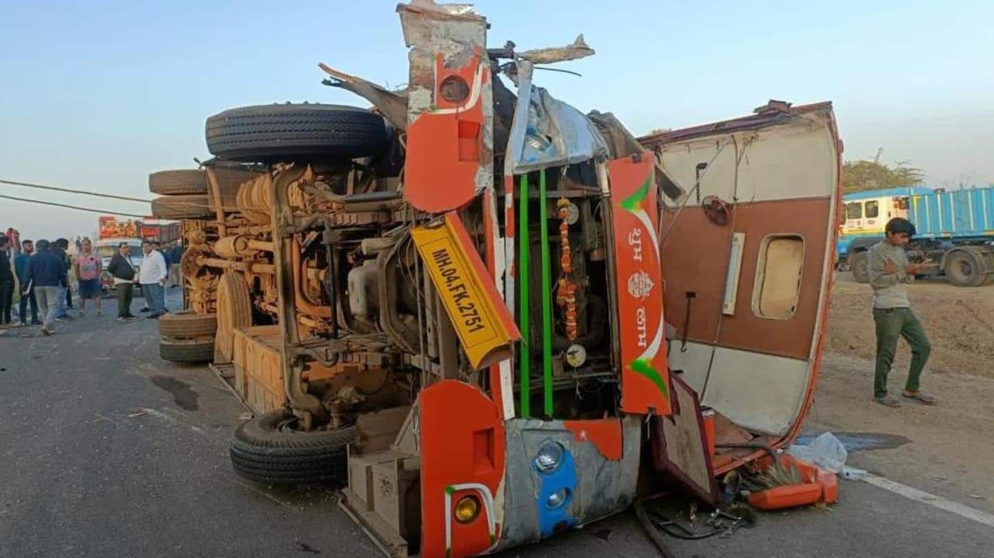 महाराष्ट्रः शिरडी जा रही टूरिस्ट बस हाईवे पर ट्रक से भिड़ी, 10 यात्रियों की मौत