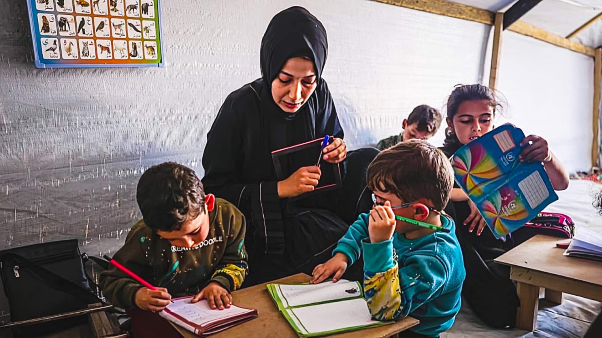 गाजा में बच्चों की नई शुरूआत, 2 साल बाद लौटने लगे स्कूल