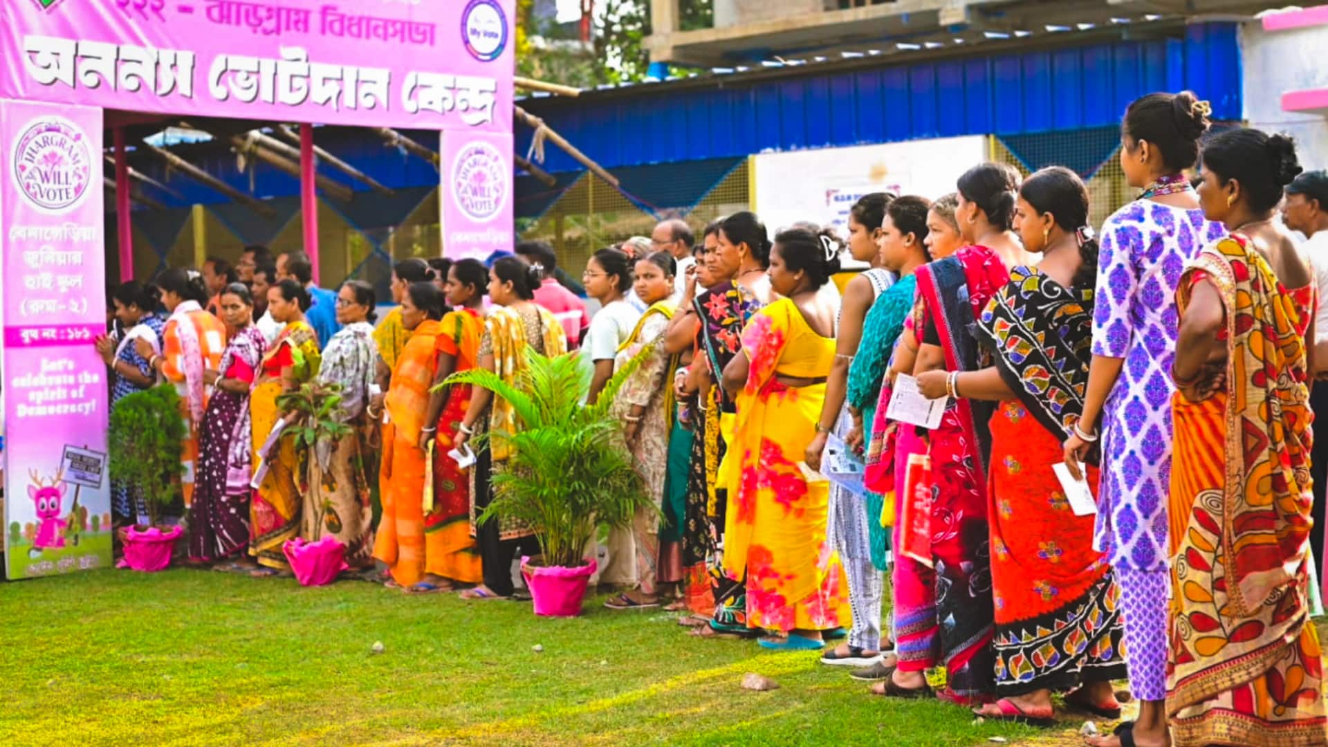 विधानसभा चुनाव 2026: हिंसा के बीच पश्चिम बंगाल में रिकॉर्ड मतदान, तमिलनाडु में भी ऐतिहासिक वोटिंग