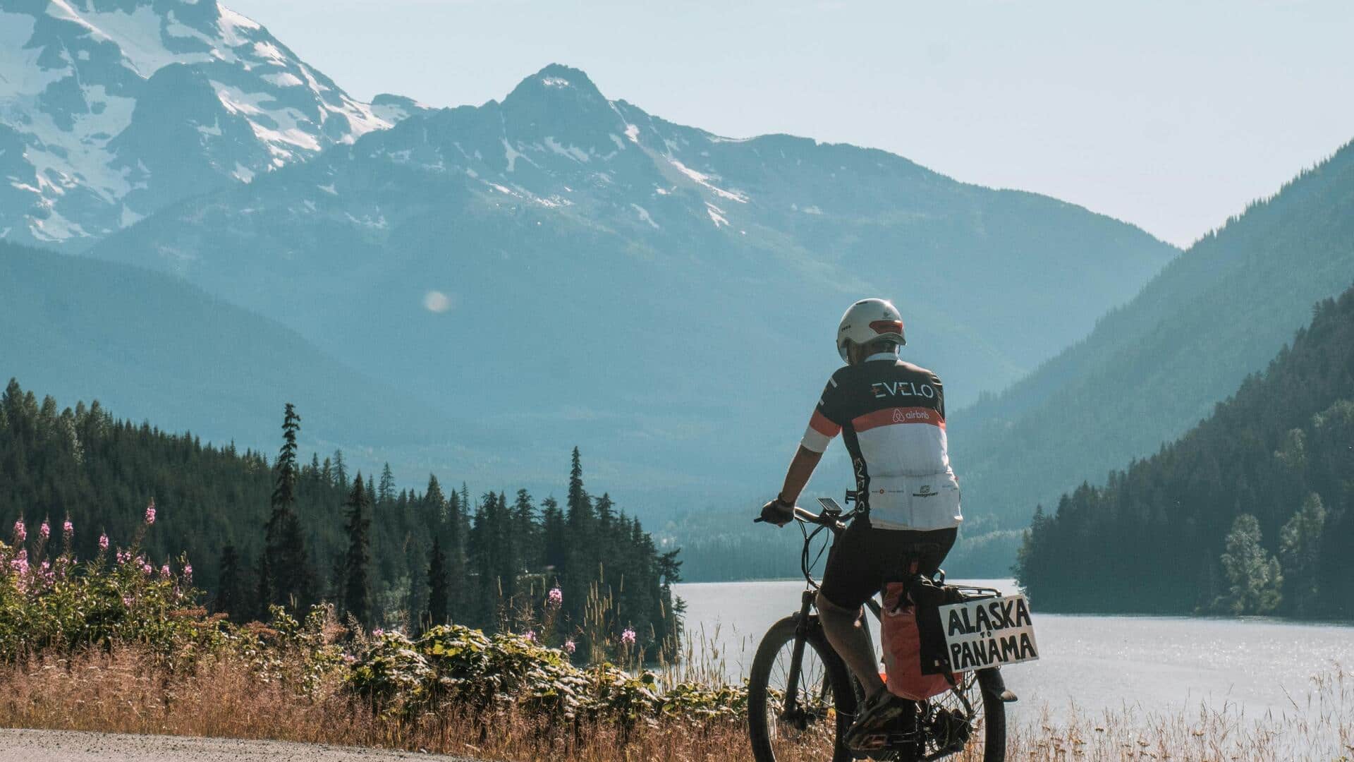 वैंकूवर में साइकिल चलाने का अनुभव लेना है? इन 5 शहरी पार्क की करें सैर