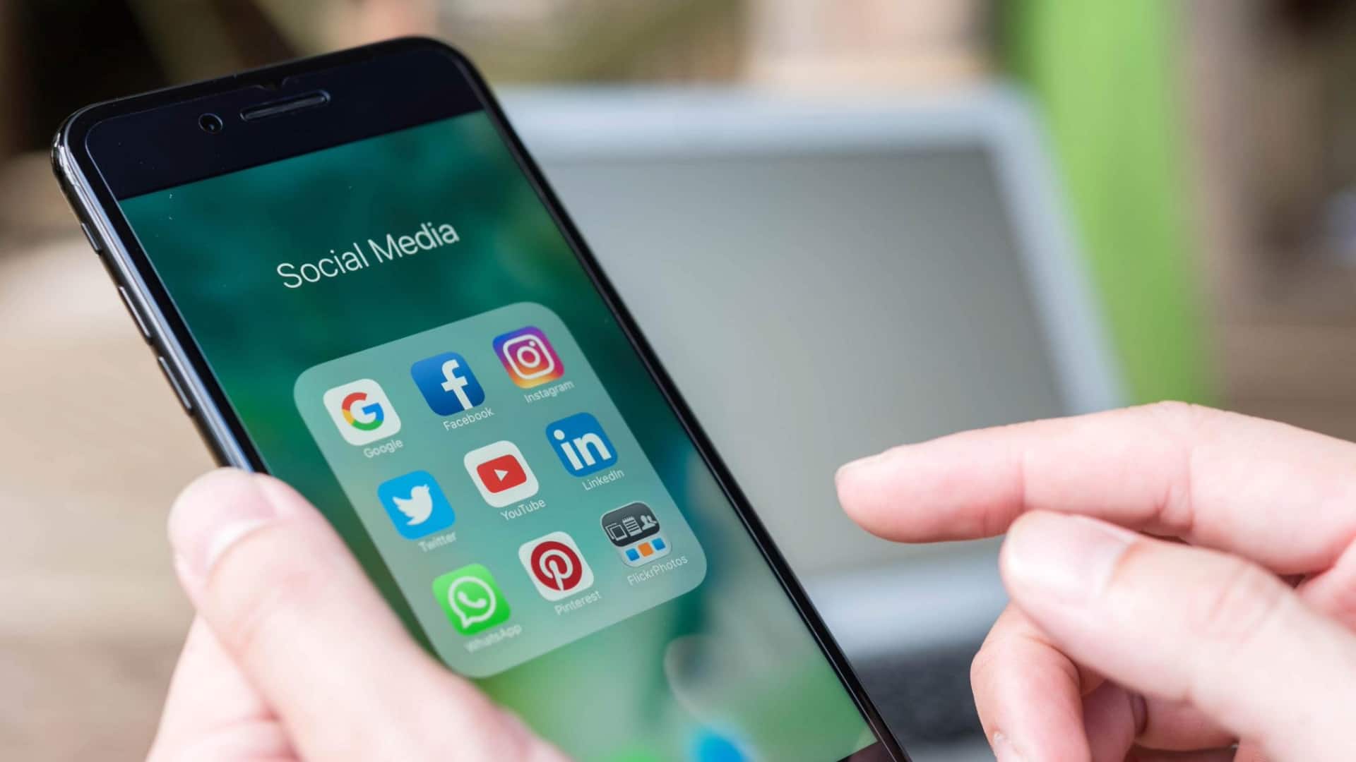 सोशल मीडिया, डेटिंग और गेमिंग ऐप्स के लिए जरूरी होगा आयु सत्यापन, संसदीय समिति का प्रस्ताव