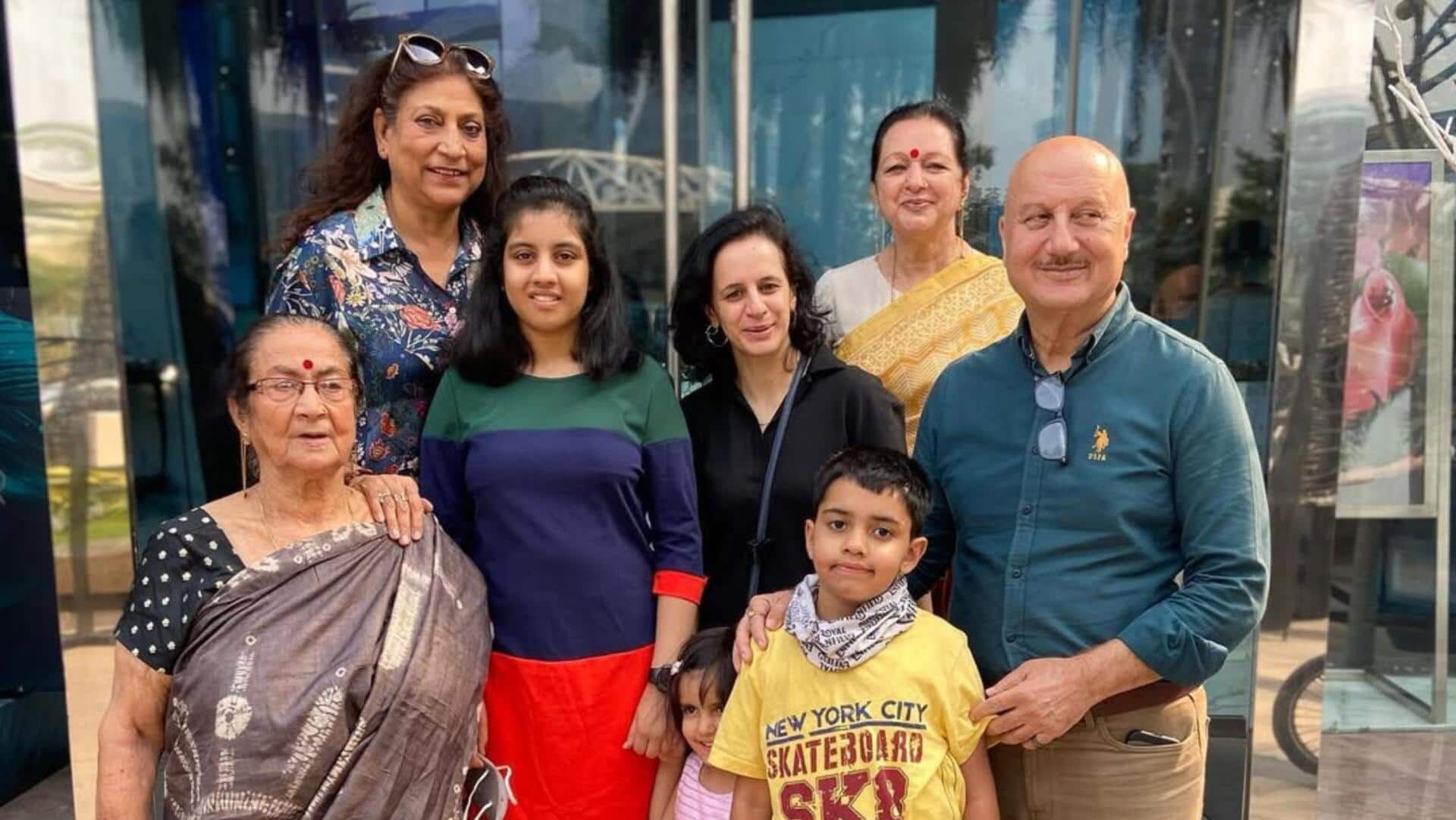'तन्वी द ग्रेट': कौन हैं असली तन्वी, जिनके जीवन पर आधारित है फिल्म? 'तन्वी द ग्रेट': कौन हैं असली तन्वी, जिनके जीवन पर आधारित है फिल्म?