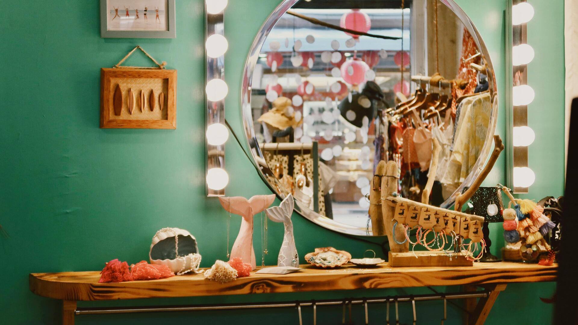 ड्रेसिंग टेबल को व्यवस्थित करने के लिए अपनाएं ये 5 आसान तरीके