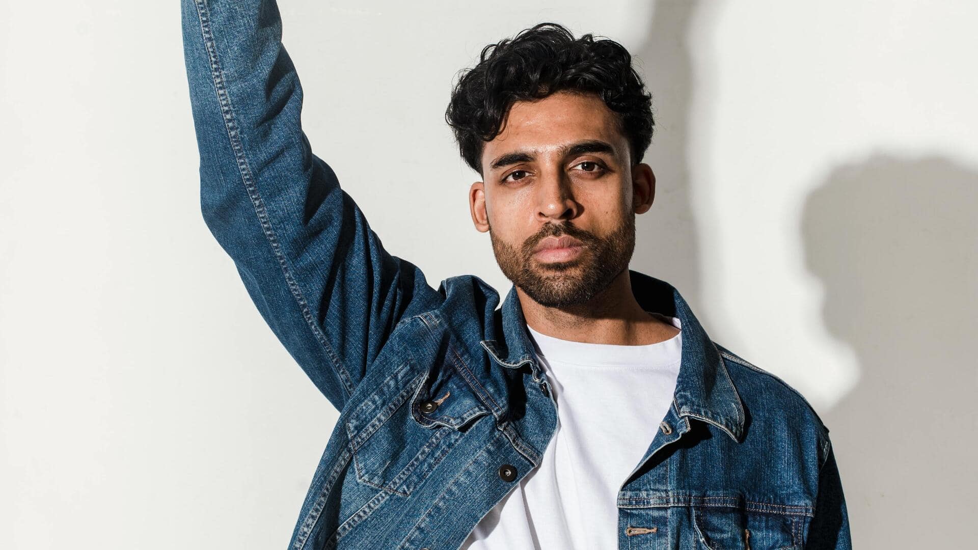 पुरुषों के लिए पारंपरिक डिजाइन वाली ये 4 तरह की डेनिम जैकेट हैं बेहतरीन