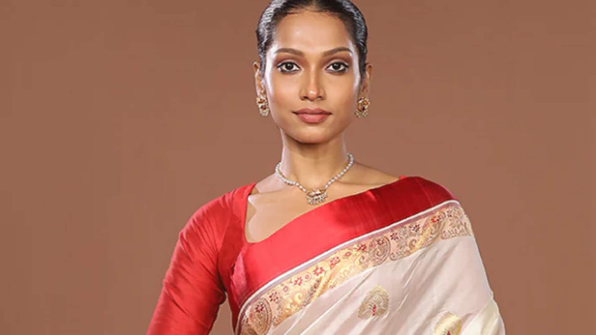 पश्चिम बंगाल के इन 4 अनसुने पारंपरिक कपड़ों को बनाएं फैशन का हिस्सा, देंगे खास लुक