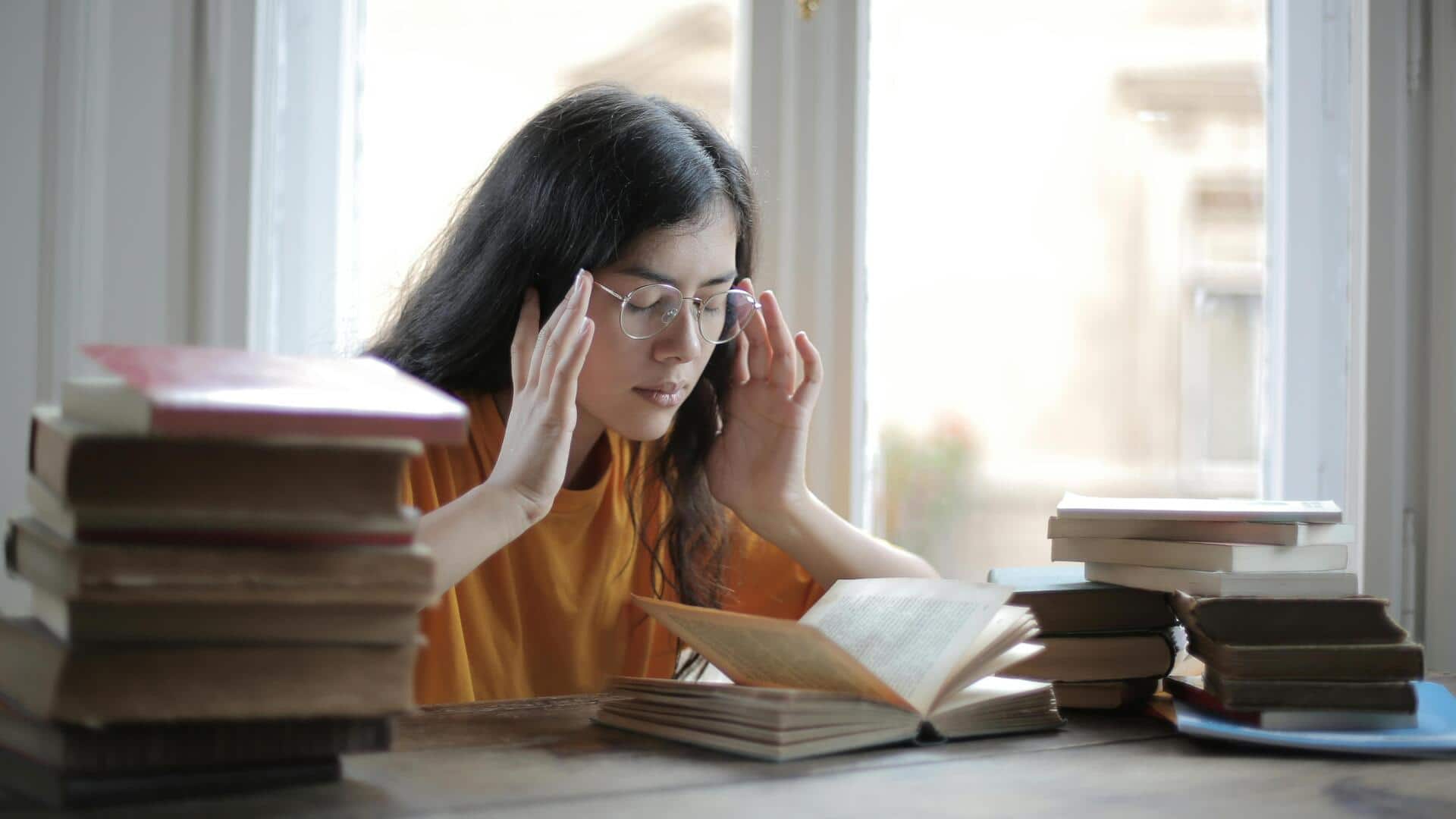 हर समय थकान महसूस करते हैं? आयुर्वेदिक तरीके आजमाकर ऊर्जा में करें सुधार