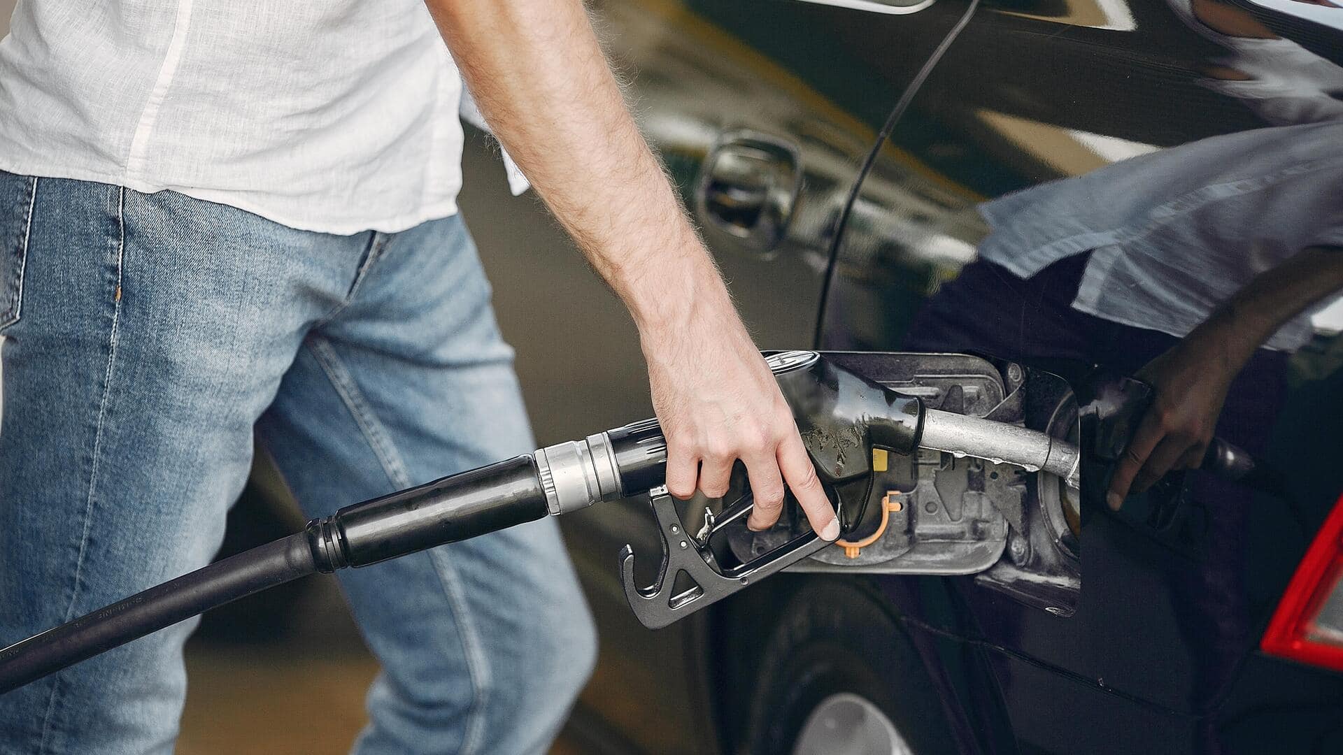 पेट्रोल-डीजल की कीमतें: 25 मार्च के लिए नए भाव जारी, जानिये शहरों के हिसाब से दाम