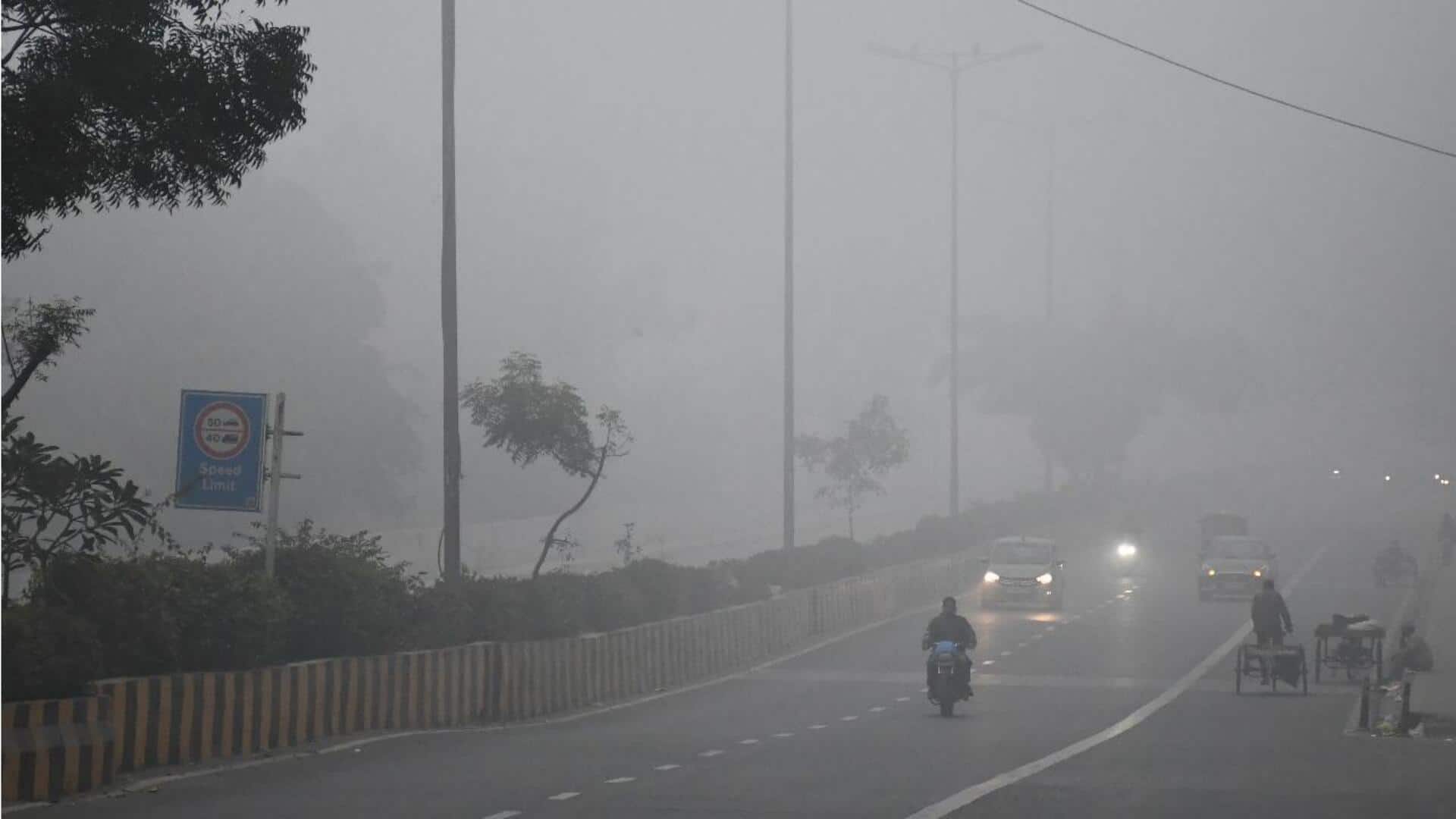 दिल्ली में घने कोहरे के कारण सड़कों पर दिखना बंद, 148 उड़ानें रद्द; येलो अलर्ट जारी