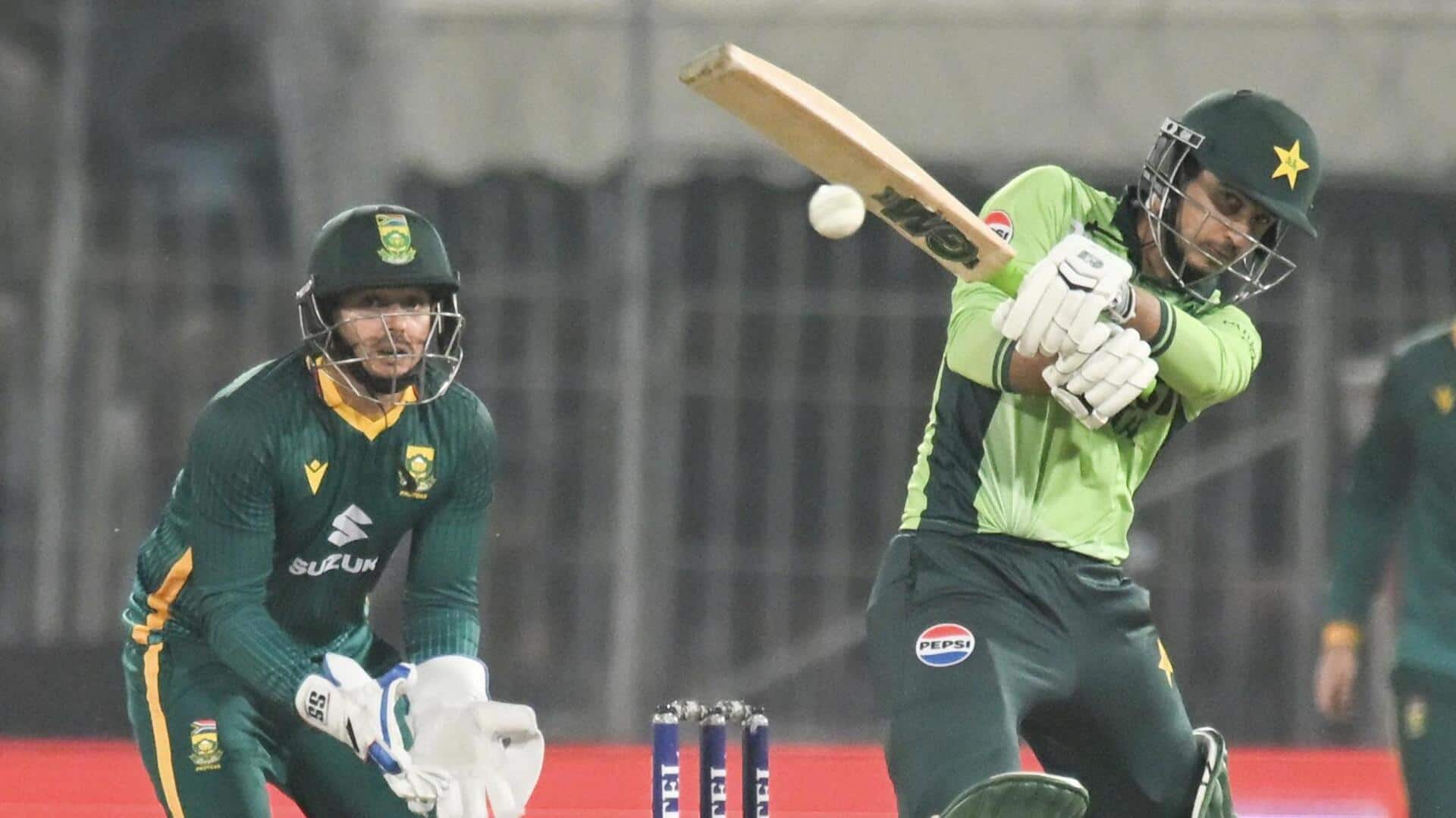 सैम अयूब ने दक्षिण अफ्रीका के खिलाफ तीसरे वनडे में जड़े 77 रन, जानिए उनके आंकड़े 