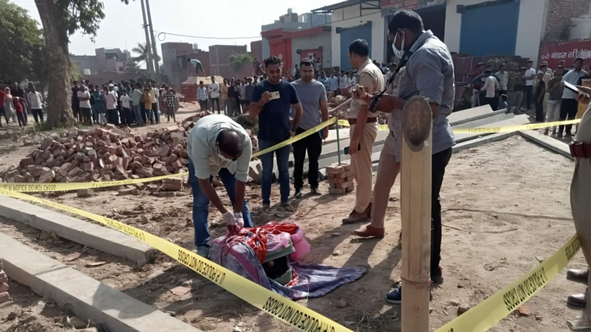गाजियाबाद में महिला का शव सूटकेस में मिला, शरीर पर चोट के निशान गाजियाबाद में महिला का शव सूटकेस में मिला, शरीर पर चोट के निशान