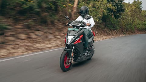 क्या आपका इलेक्ट्रिक स्कूटर बीच रास्ते में दे जाता है धोखा? ऐसे बढ़ाएं रेंज 