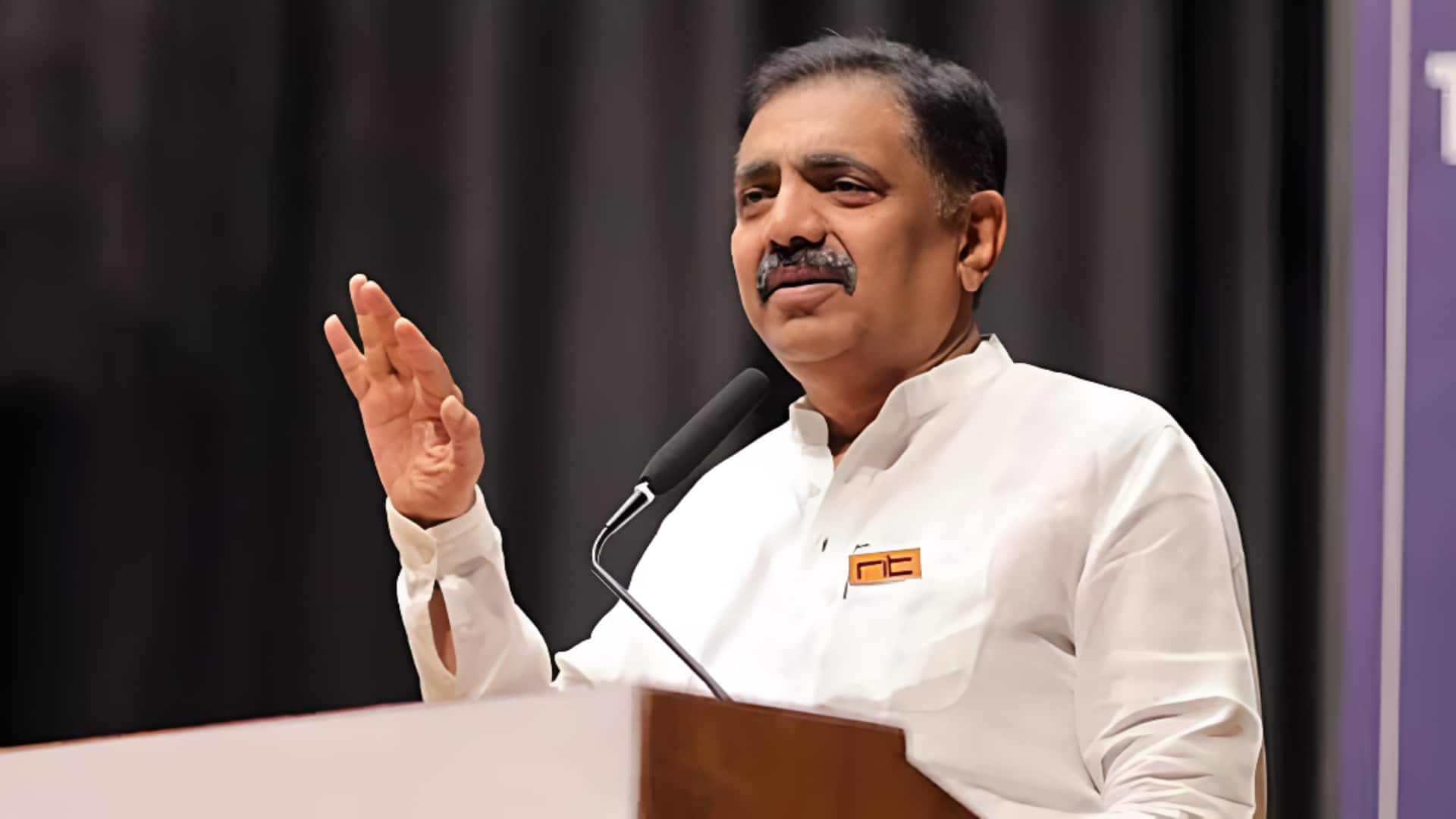 जयंत पाटिल ने महाराष्ट्र NCP अध्यक्ष पद से इस्तीफा दिया, लग रही कई अटकलें जयंत पाटिल ने महाराष्ट्र NCP अध्यक्ष पद से इस्तीफा दिया, लग रही कई अटकलें