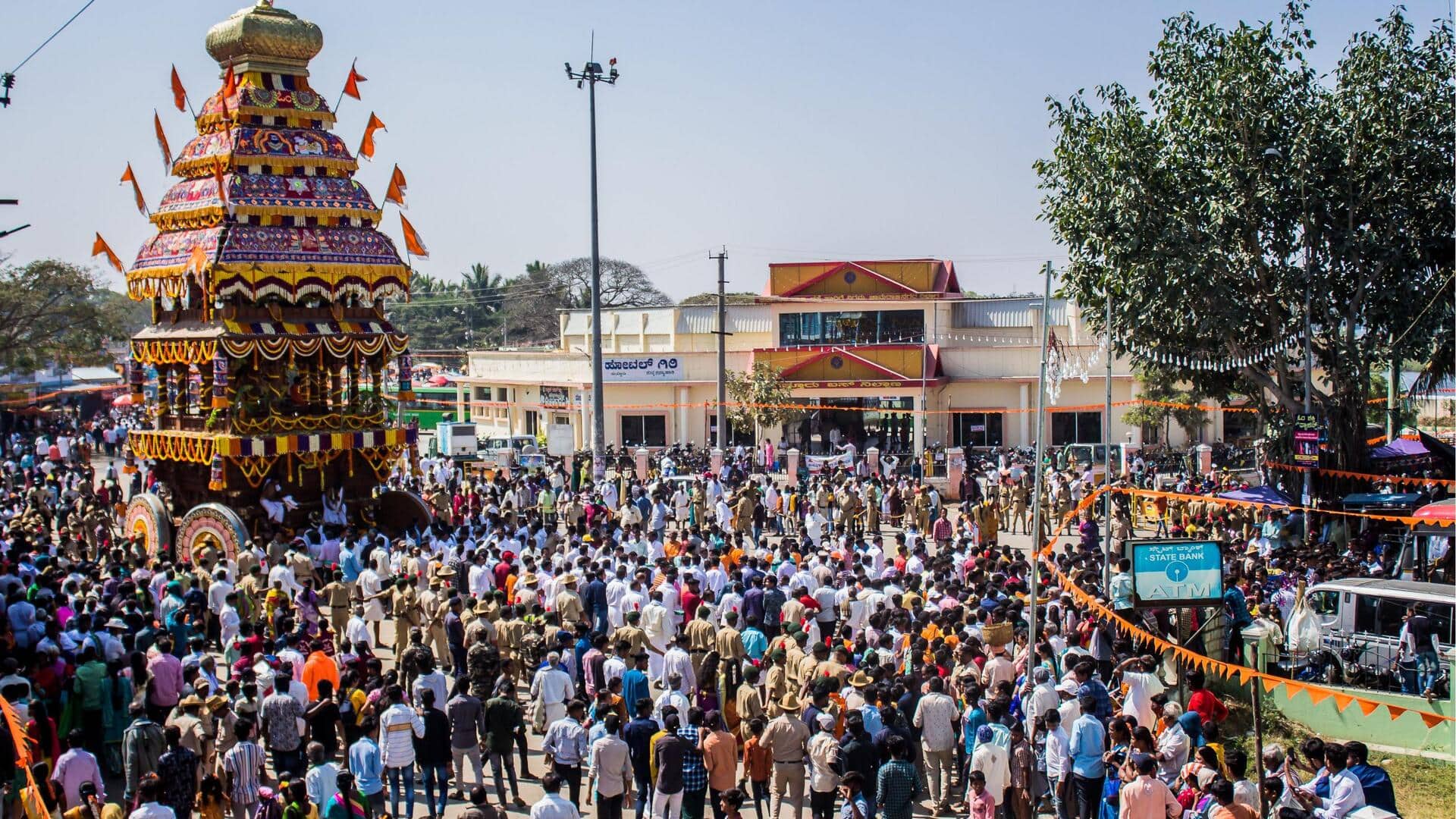 भीड़भाड़ वाली जगहों पर फंसने पर इन 5 तरीकों से निकल सकते हैं सुरक्षित