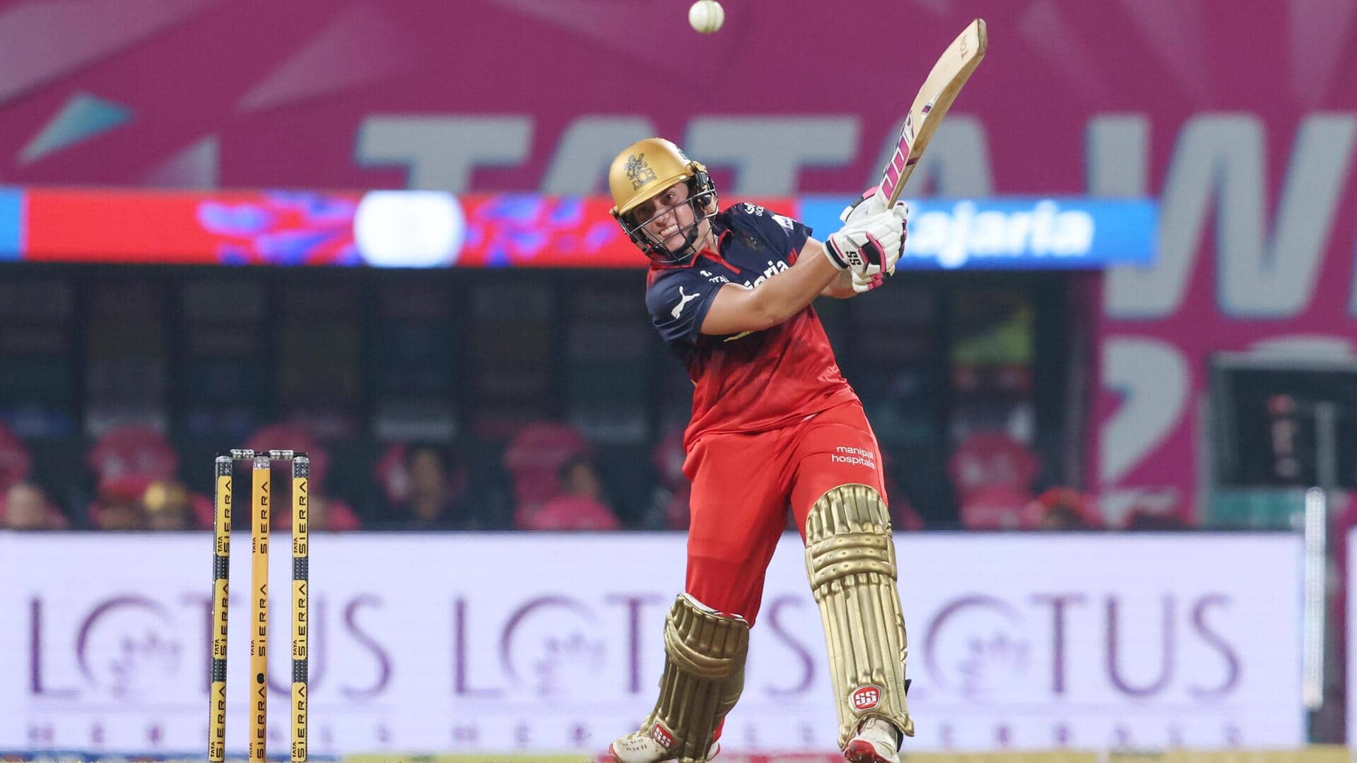 WPL 2026: नादिन डी क्लर्क ने जड़ा RCB के लिए अपना पहला अर्धशतक, जानिए उनके आंकड़े 