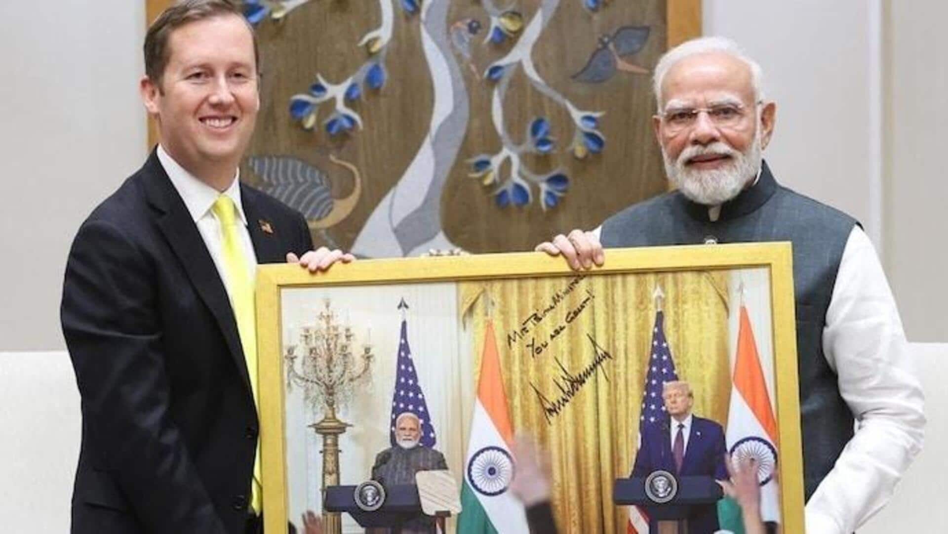 अमेरिकी राजदूत सर्जियो गोर ने की प्रधानमंत्री मोदी से मुलाकात, तोहफे में दी यह खास तस्वीर
