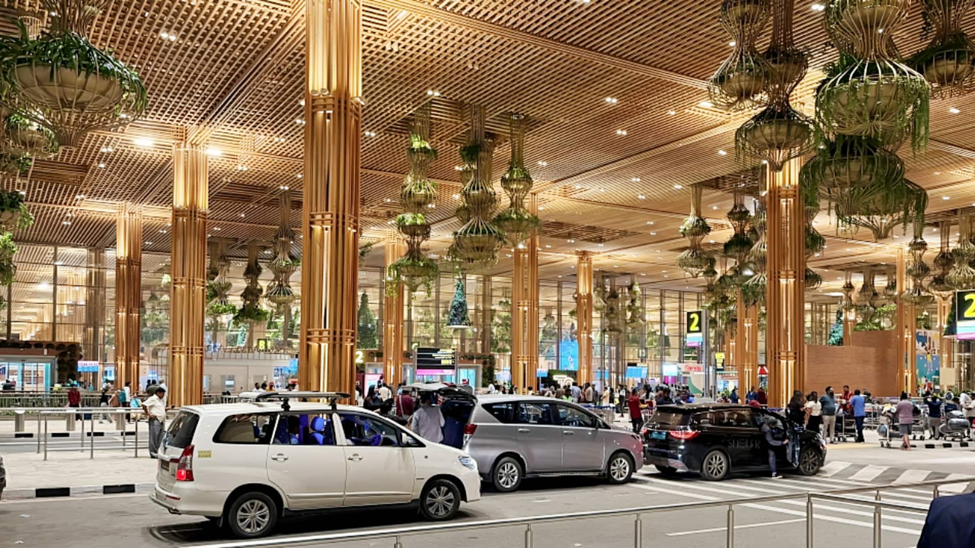 बेंगलुरु हवाई अड्डे पर जांच के बहाने कर्मचारी ने कोरियाई महिला का यौन उत्पीड़न किया, गिरफ्तार