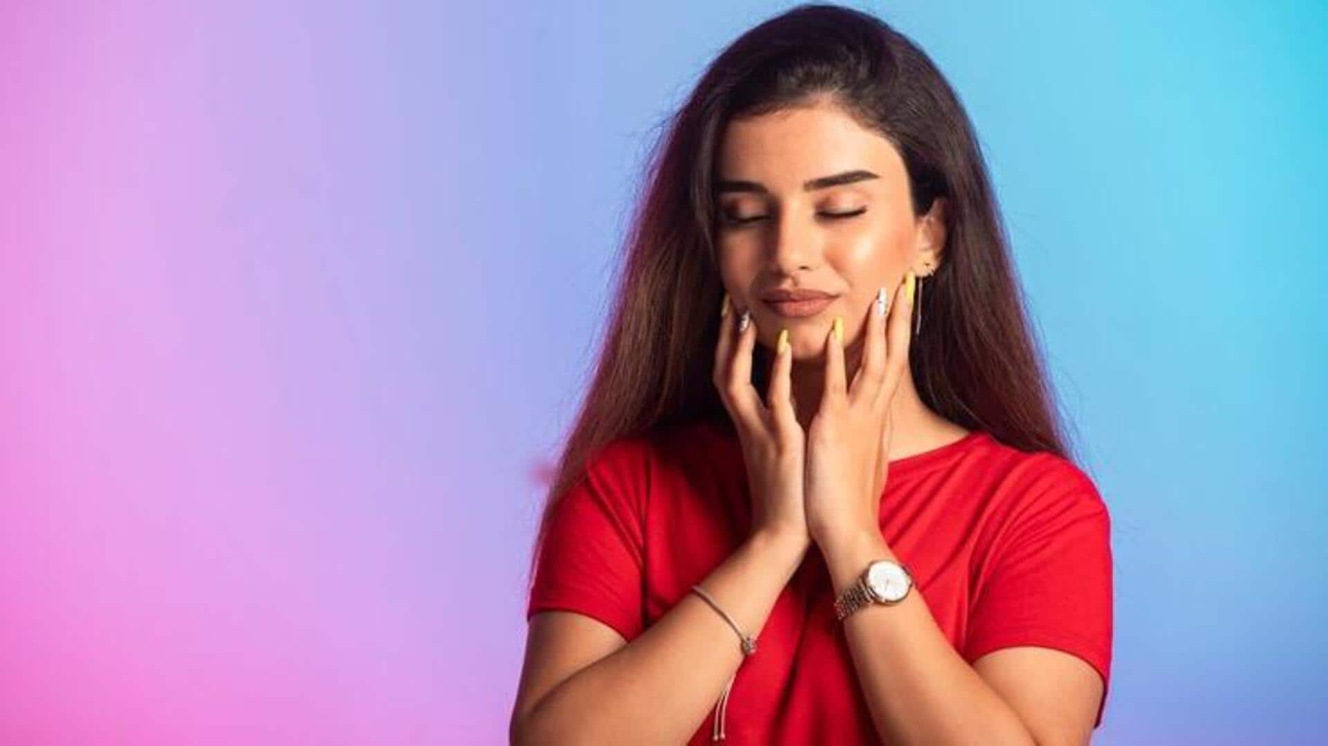 गर्मियों के दौरान त्वचा से तैलीय प्रभाव को दूर करने के लिए अपनाएं ये तरीके गर्मियों के दौरान त्वचा से तैलीय प्रभाव को दूर करने के लिए अपनाएं ये तरीके