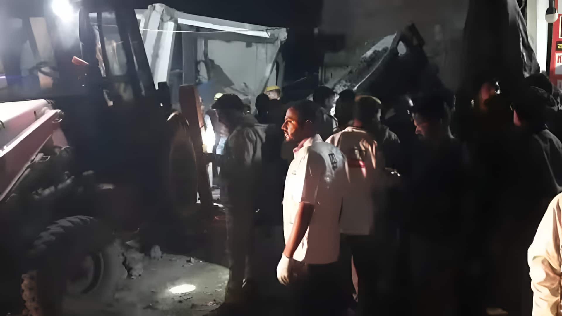 राजस्थान: कोटा में 3 मंजिला इमारत गिरने से 2 की मौत, 10 से ज्यादा घायल