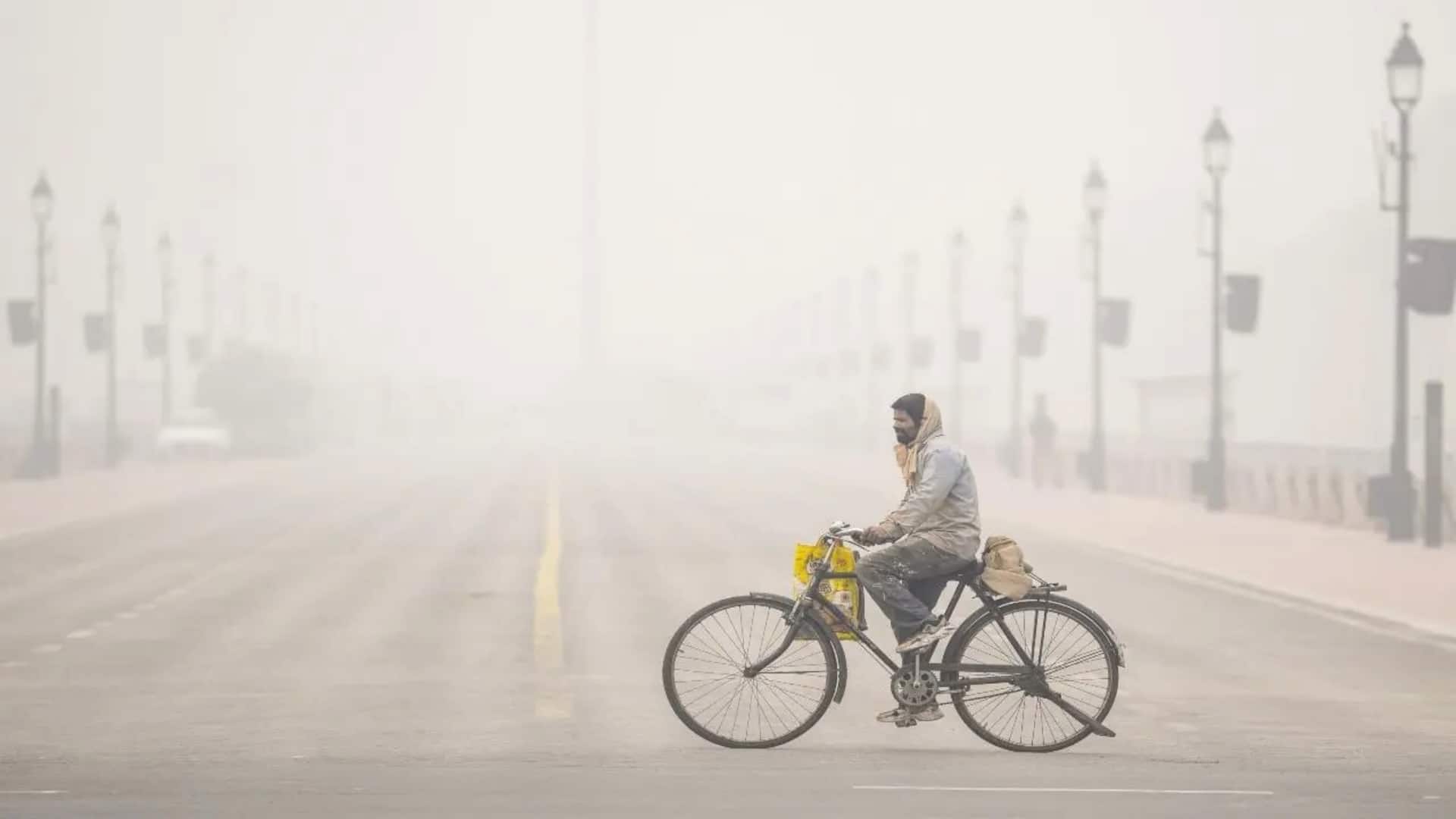 घने कोहरे की जकड़ में पूर्वोत्तर राज्य, दिल्ली हवाई अड्‌डे ने यात्रियों को दी चेतावनी 