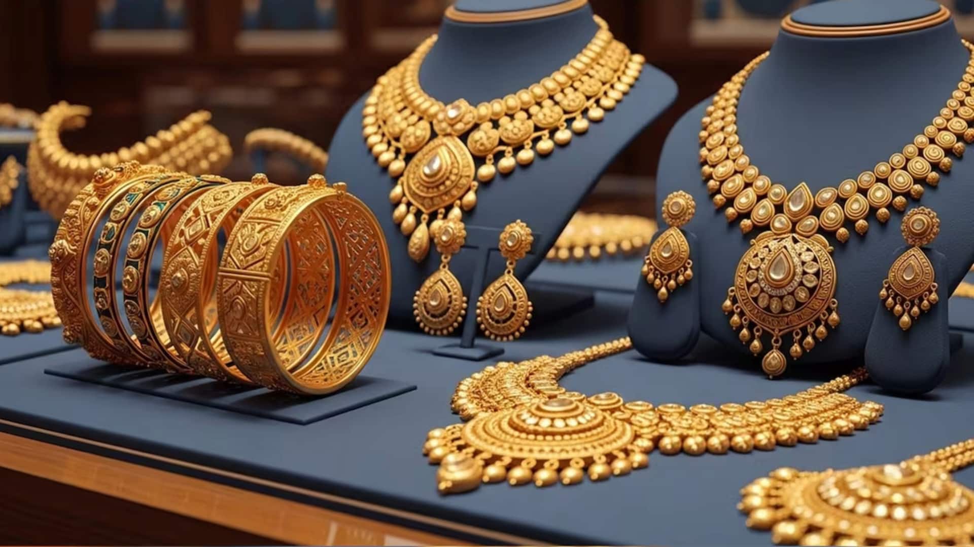 क्या सुरक्षा के लिए गहने लॉकर में रखना है फायदेमंद? जानिए क्या कहते हैं नियम