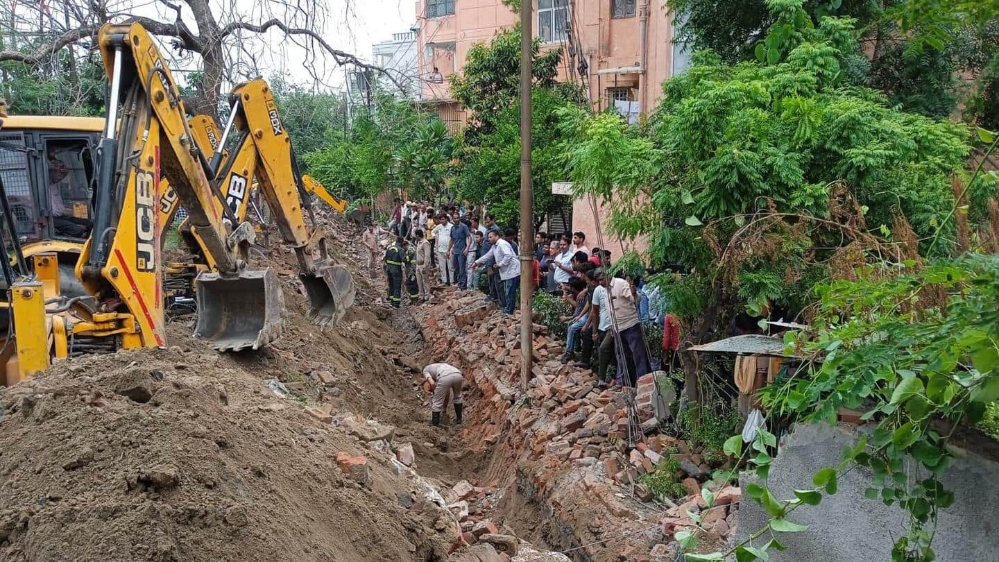 उत्तर प्रदेश: नोएडा में दीवार गिरने से 4 मजदूरों की मौत, 9 अस्पताल में भर्ती