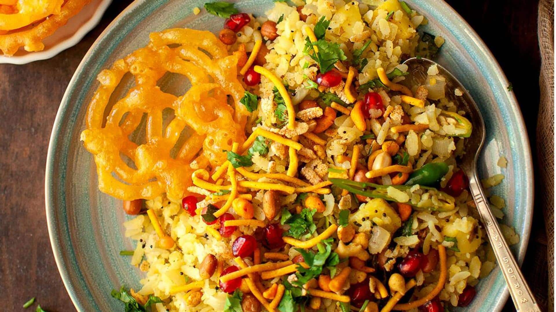 मध्य प्रदेश के प्रसिद्ध स्ट्रीट फूड, जिन्हें एक बार नहीं बार-बार खाना चाहेंगे आप