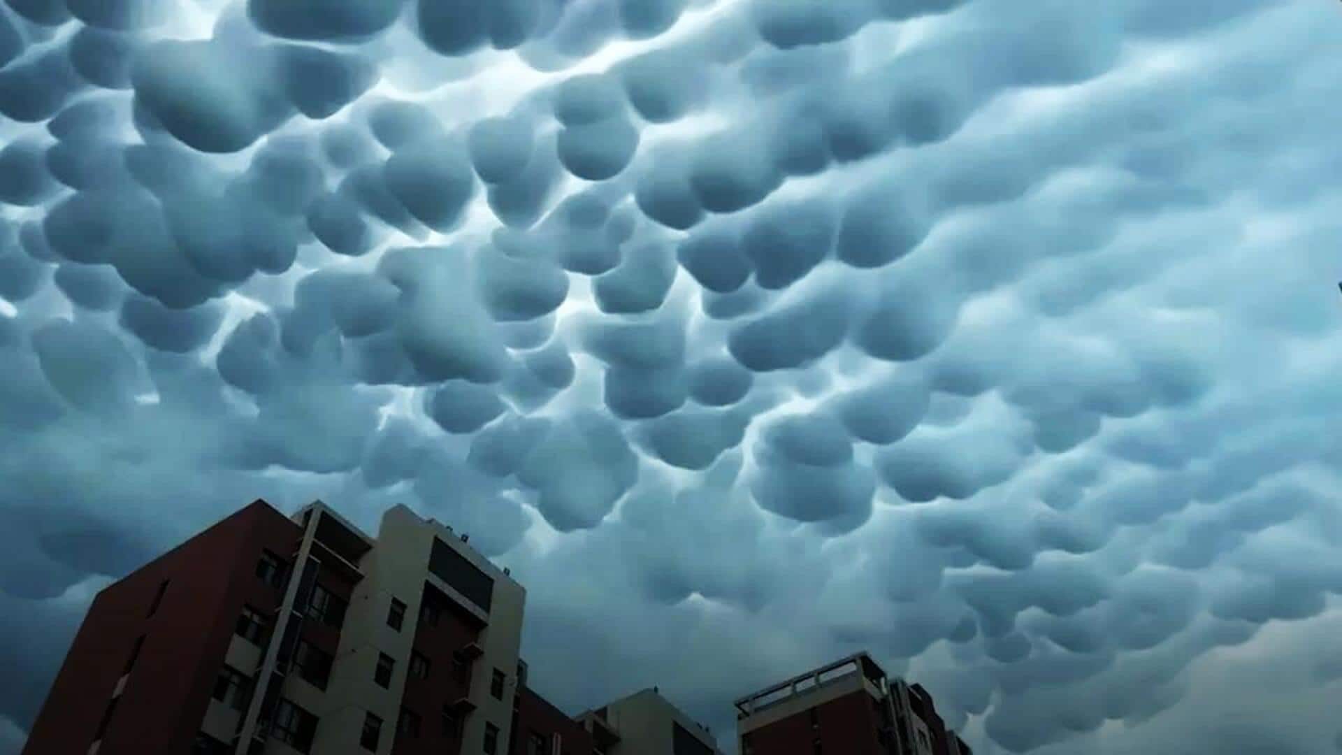 चीन: आसमान में दिखा बादलों का अद्भुत नजारा, वीडियो देखकर लोग हुए हैरान