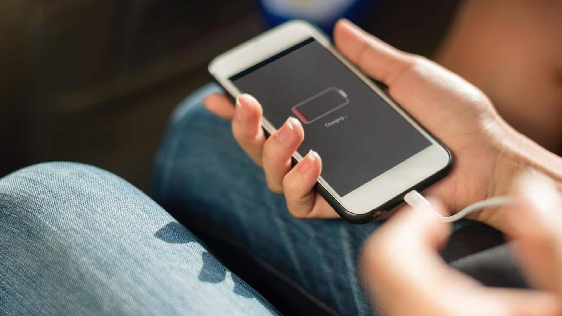 आपका स्मार्टफोन नहीं हो रहा ठीक से चार्ज? ऐसे करें समस्या का समाधान
