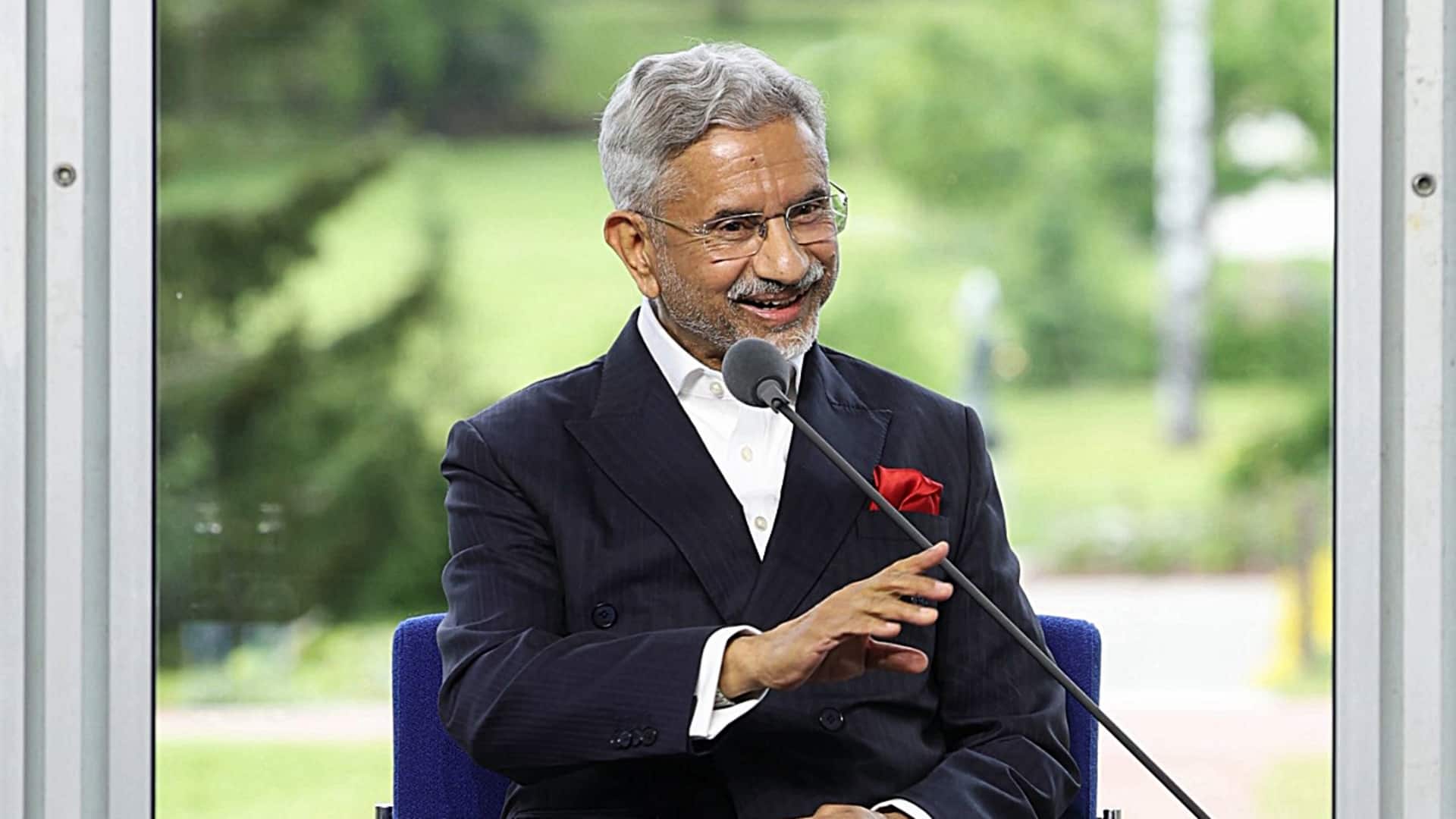 एस जयशंकर बोले- अमेरिका ने 2022 में रूसी तेल खरीदने को कहा फिर टैरिफ लगाया