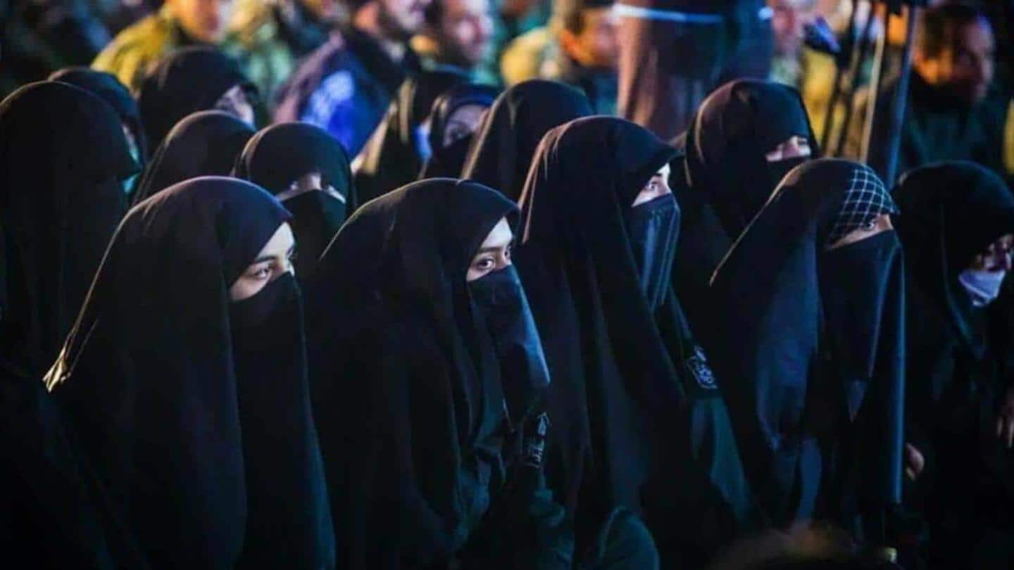 तालिबान का महिलाओं पर सख्ती के लिए नया फरमान, सार्वजनिक जगहों पर पहनना होगा बुर्का