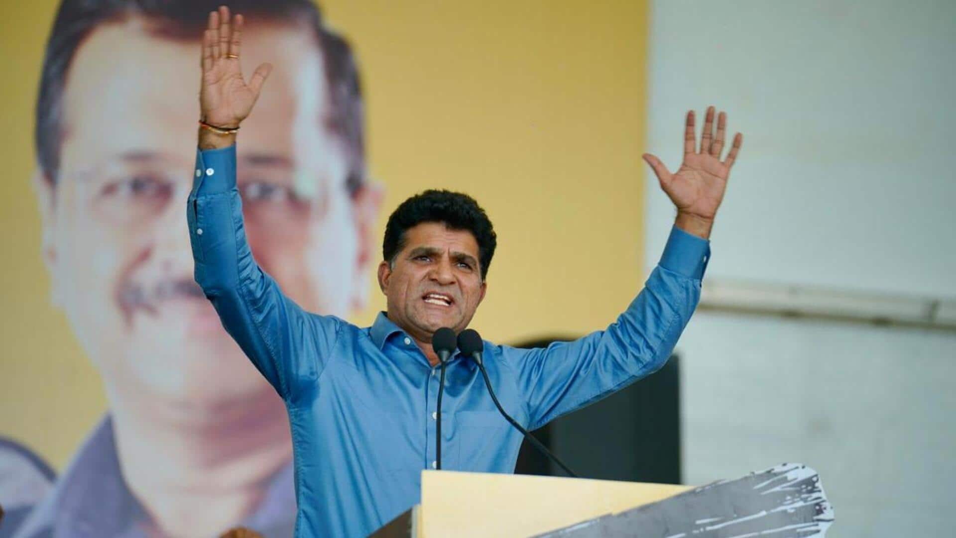 गुजरात: पुलित थाने में कार्यकर्ता से मिलने गए आम आदमी पार्टी के प्रमुख इसुदान गढ़वी गिरफ्तार