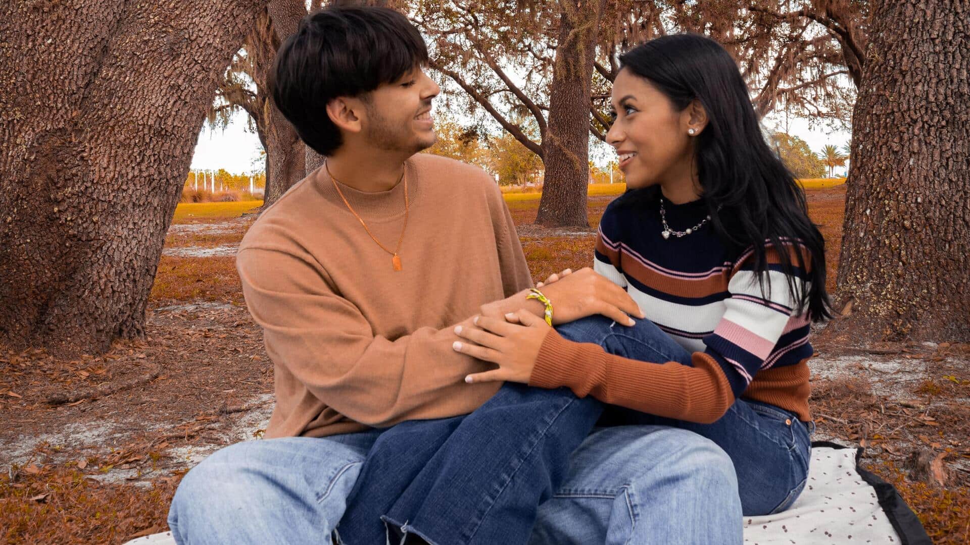 पतझड़ के दौरान पार्टनर के साथ मनाएं पिकनिक डेट, आप दोनों के बीच बढ़ेगा प्यार