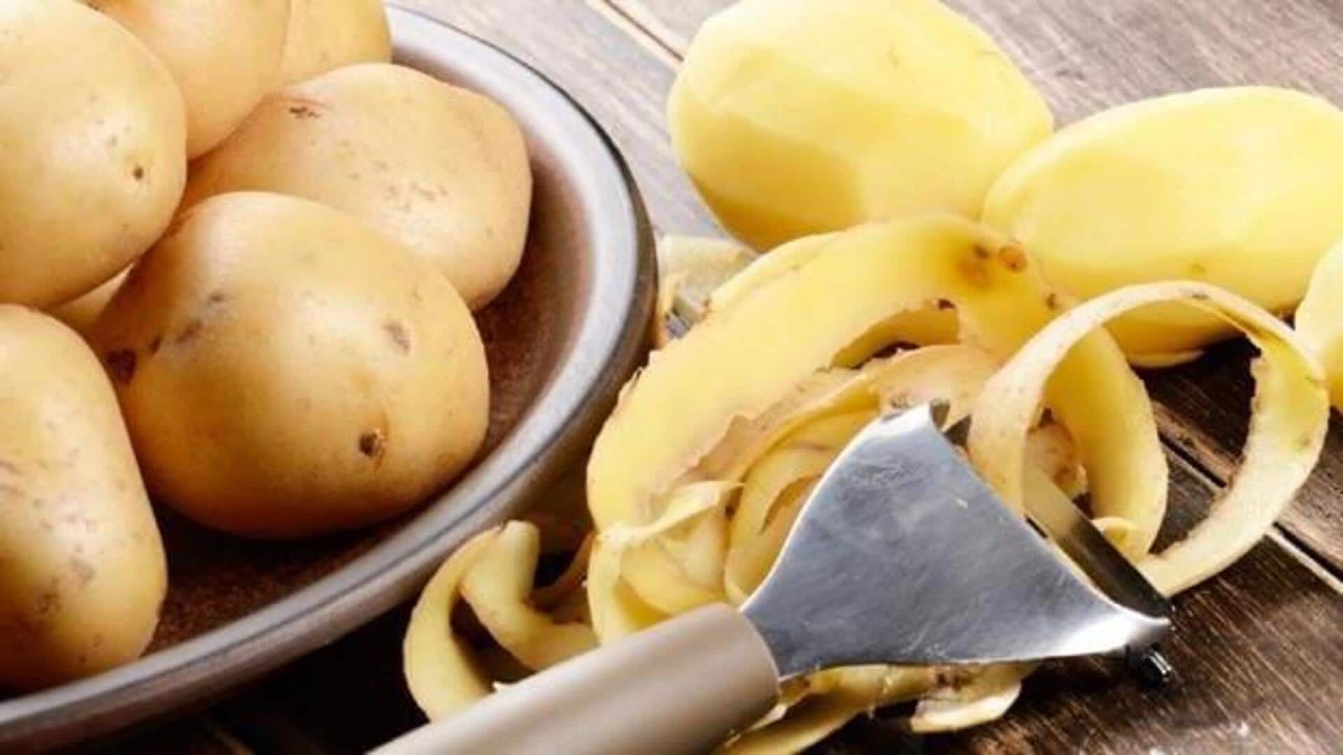 आलू के छिलकों को न समझें बेकार, ऐसे करें उनका इस्तेमाल