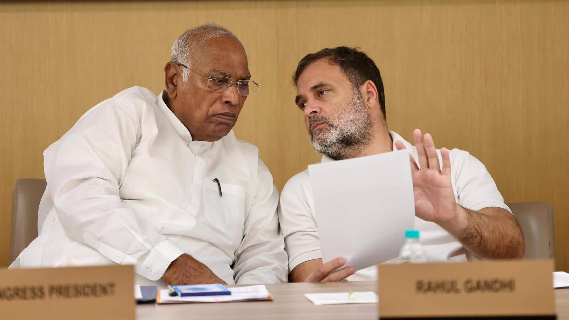 लाल किले से राहुल गांधी और खड़गे ने बनाई दूरी, क्या प्रोटोकॉल का पालन नहीं हुआ?
