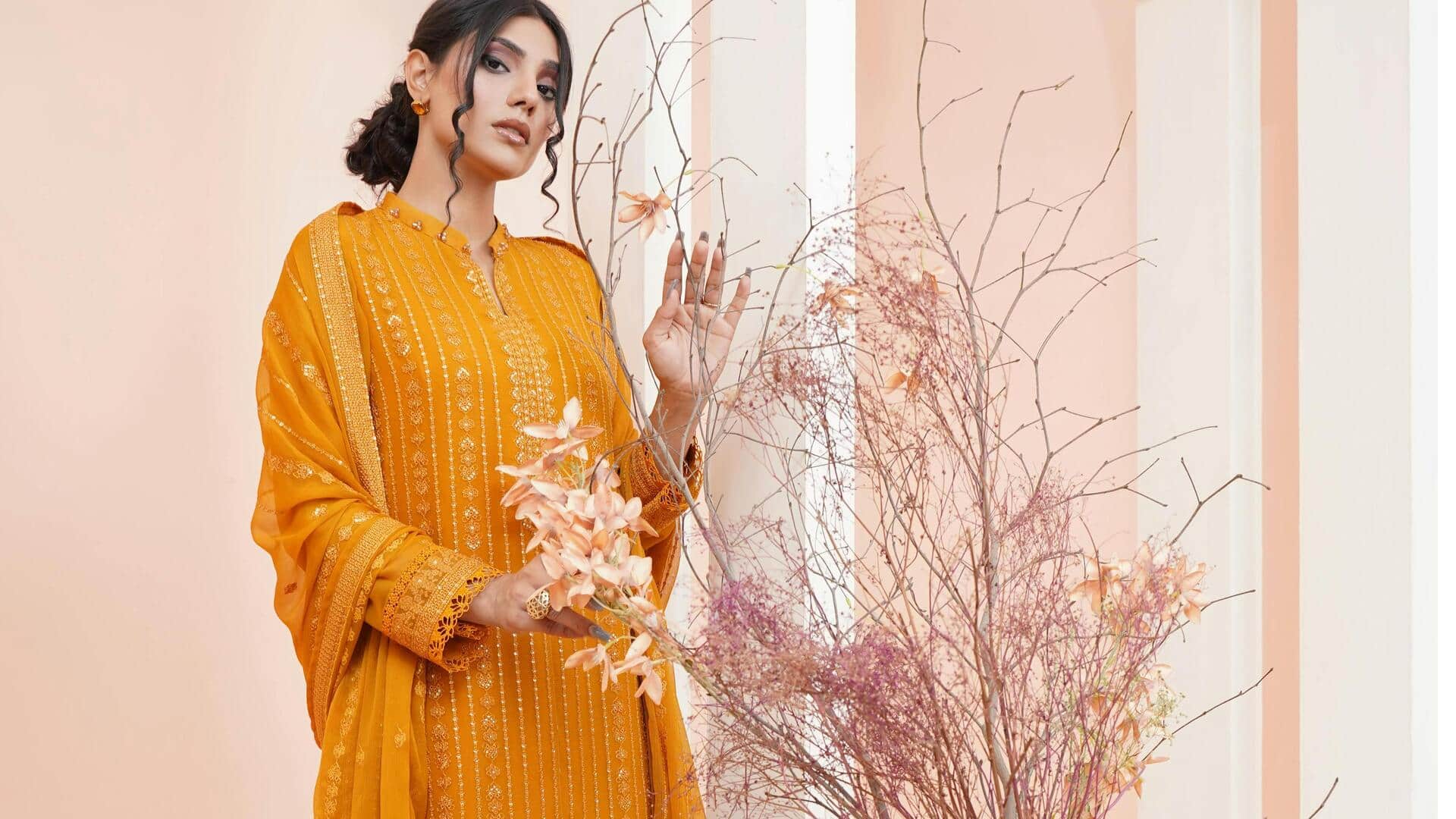 सर्दियों में ऊनी कुर्ती सेट पहनते समय इन बातों का रखें ध्यान, मिलेगा स्टाइलिश लुक सर्दियों में ऊनी कुर्ती सेट पहनते समय इन बातों का रखें ध्यान, मिलेगा स्टाइलिश लुक