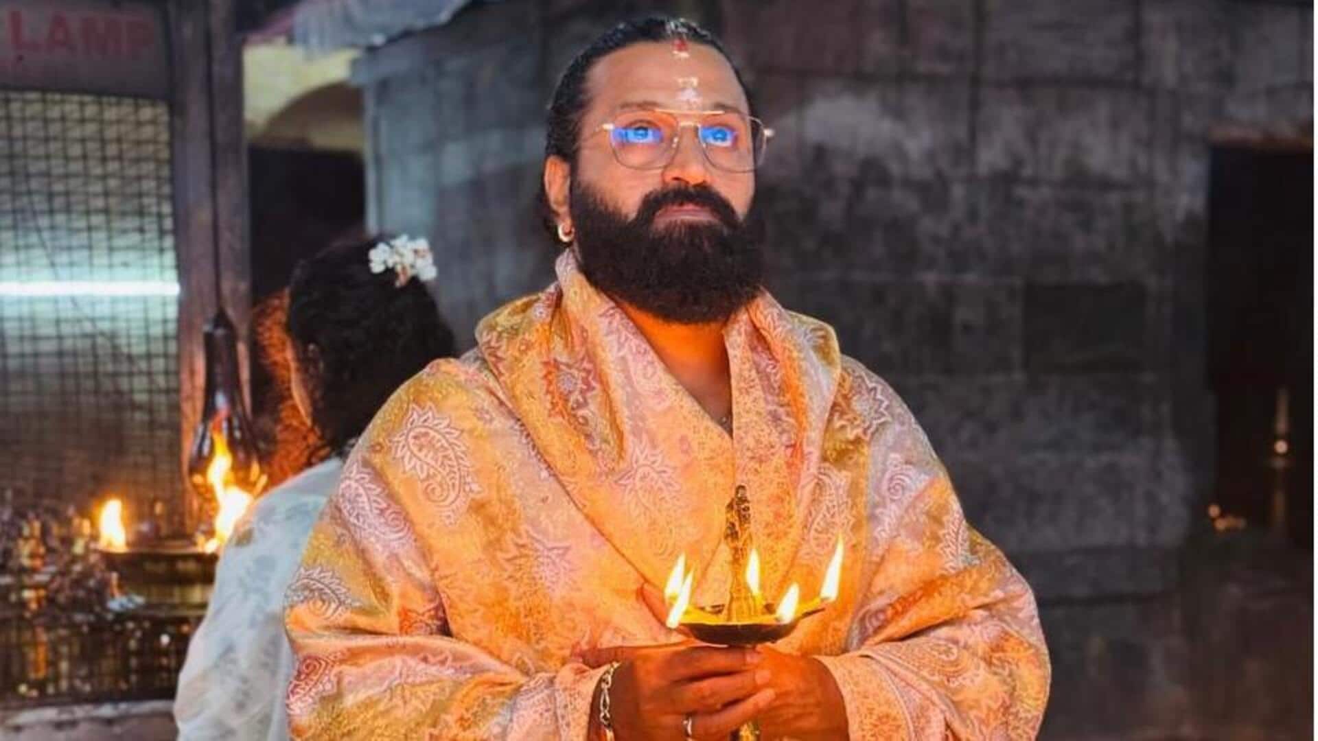 'कांतारा चैप्टर 1' की सफलता के बीच ऋषभ शेट्टी पहुंचे सिद्धिविनायक, इस लुक में आए नजर