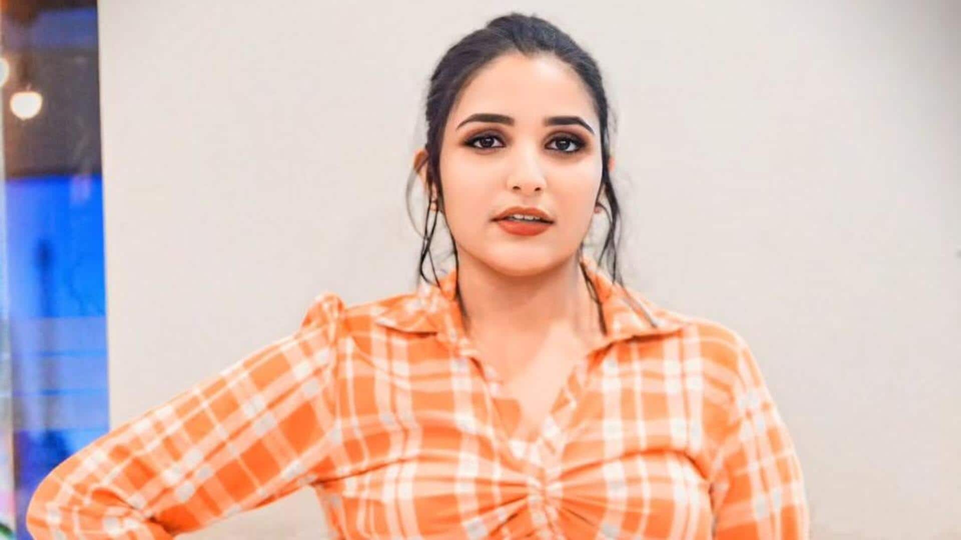 मलयालम अभिनेत्री रिनी एन जॉर्ज के नेता पर आरोप; कहा- गंदे-गंदे मैसेज भेजे, होटल में बुलाया