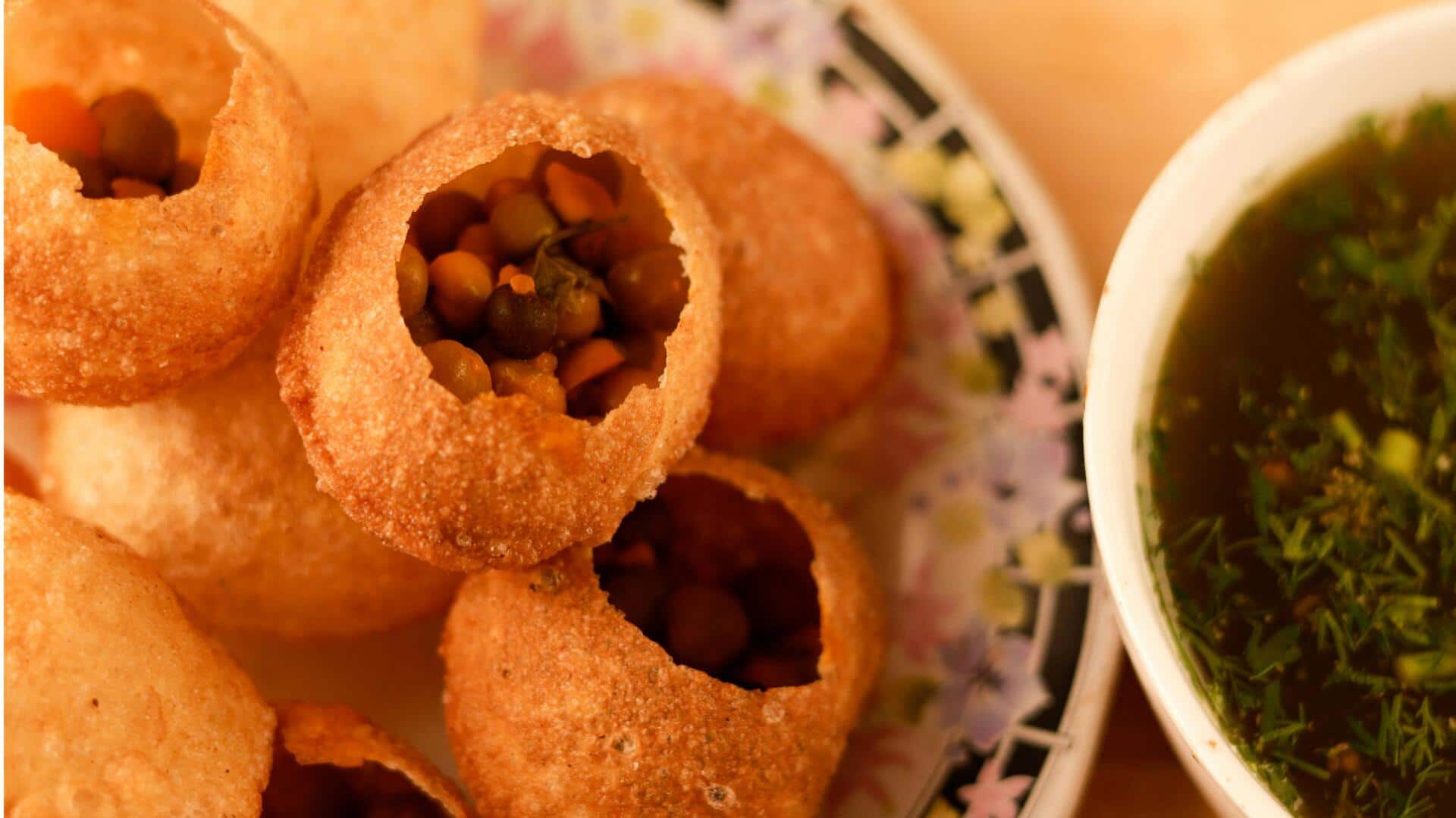 कोलकाता में IPL मैच देखने का मजा बढ़ा सकते हैं ये स्ट्रीट फूड, जरूर आजमाएं