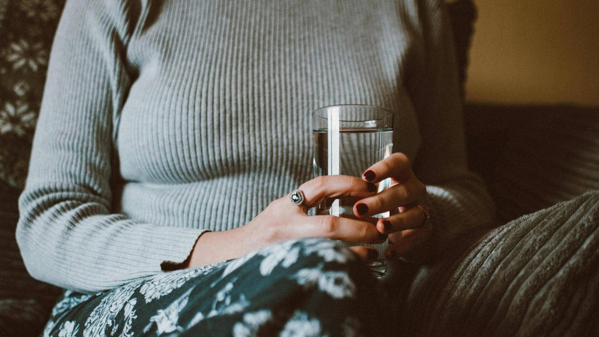 पानी पीते समय न करें ये गलतियां, स्वास्थ्य को पहुंचा सकती हैं नुकसान