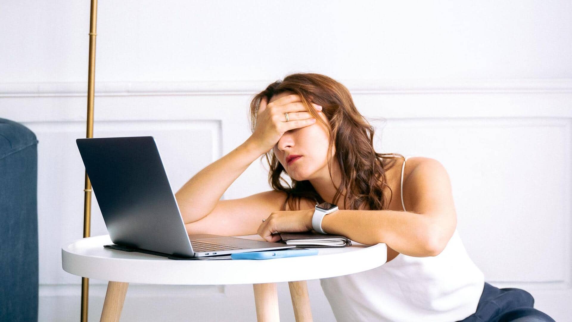 आपका शरीर आपसे आराम करने के लिए कह रहा है? इन संकेतों से चलेगा इसका पता