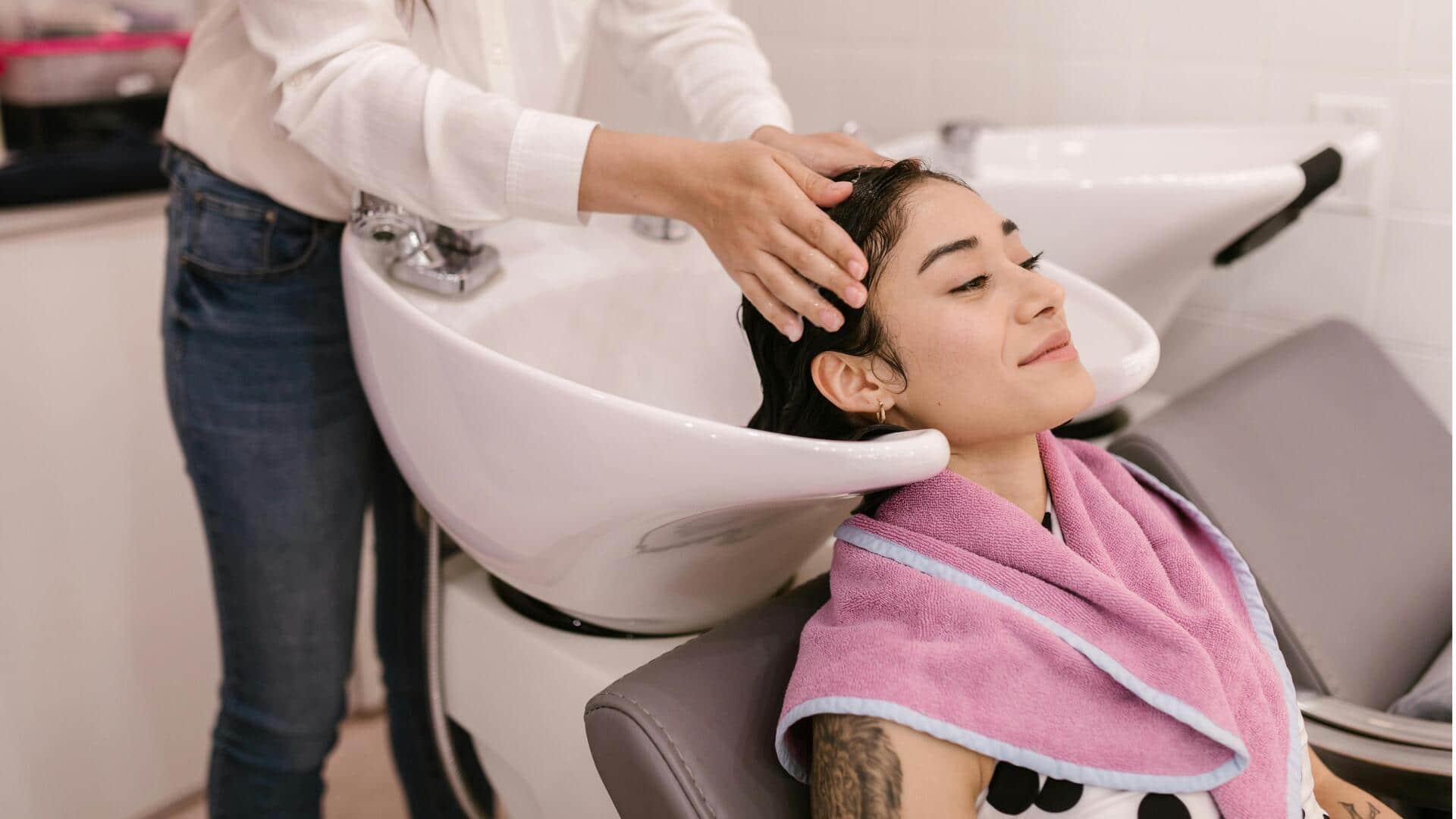 क्या है वायरल हेयर बोटॉक्स ट्रीटमेंट? जानिए इससे मिलने वाले फायदे और अन्य जरूरी बातें