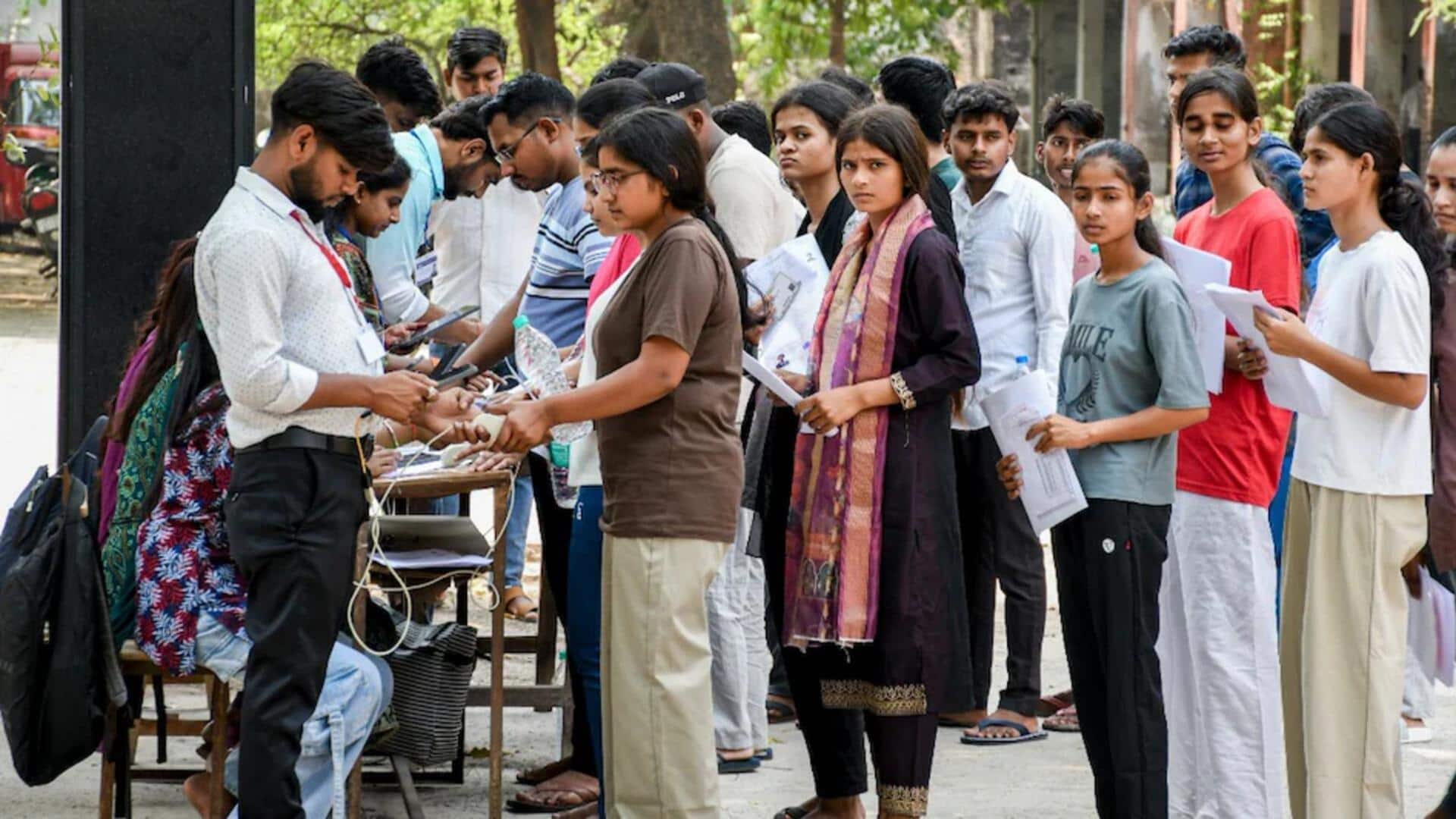 NEET UG 2026: एक व्हाट्सऐप मैसेज ने परीक्षा रद्द कराने में किस तरह निभाई भूमिका?